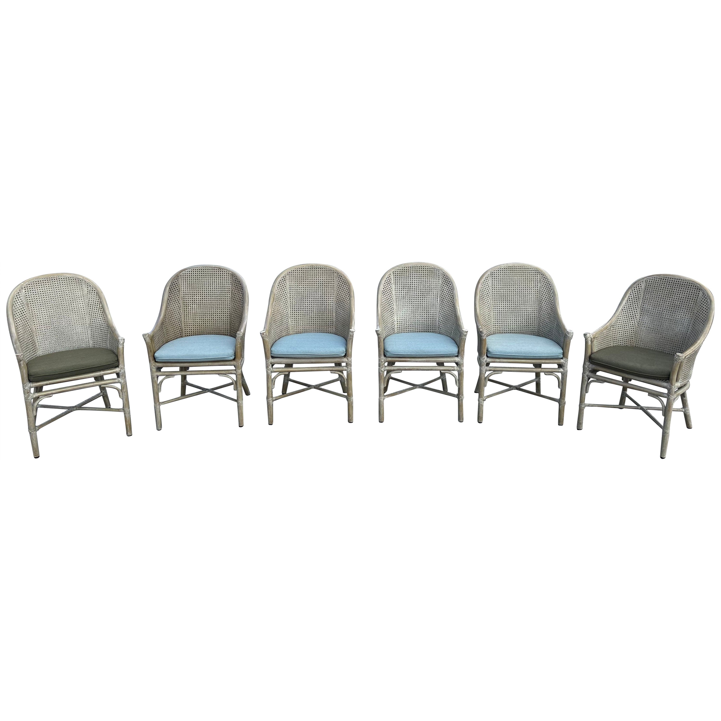 Ensemble vintage de 6 chaises de salle à manger McGuire en rotin et rotin canné de style tropical, vers 1970 en vente