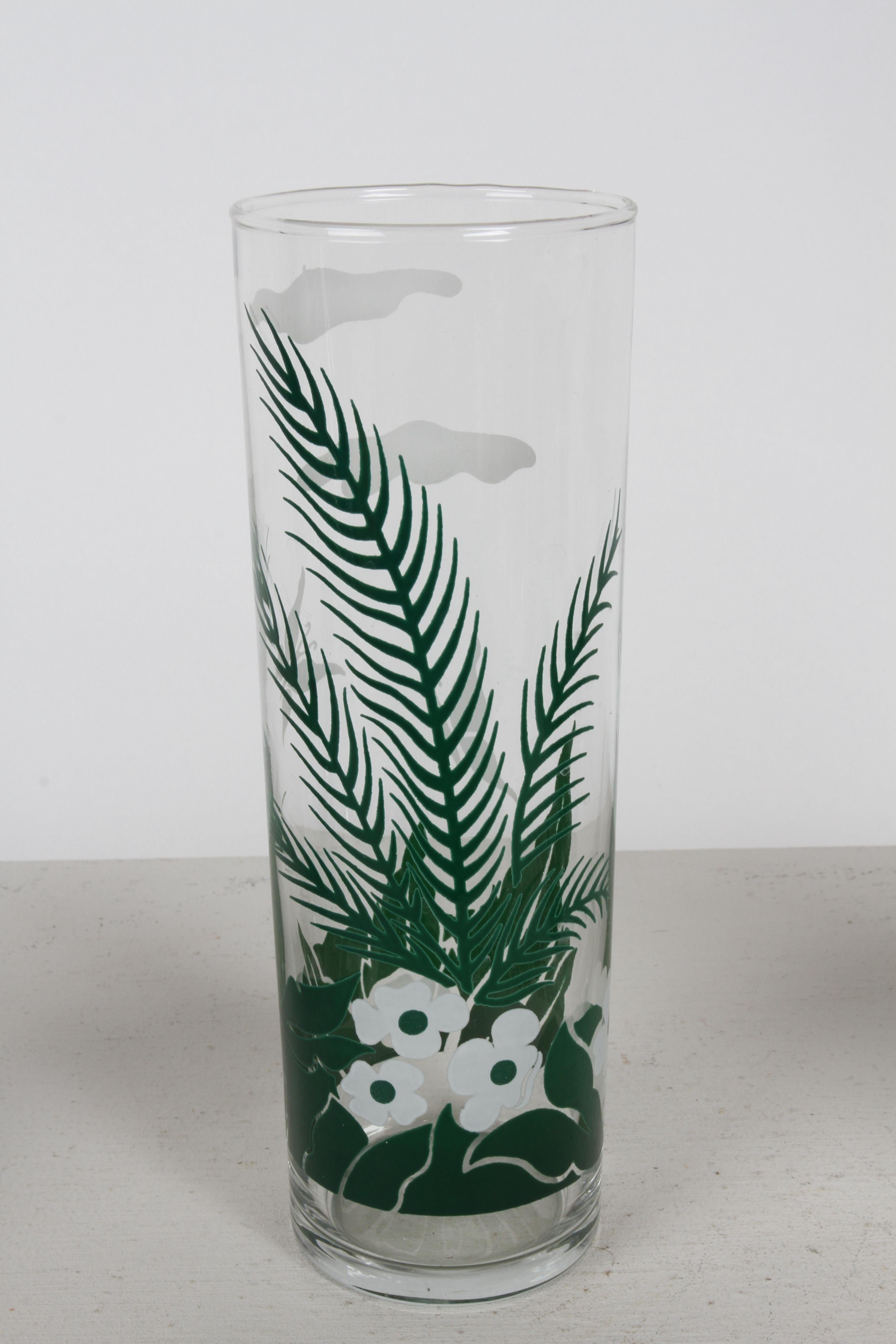 Vintage set of 7 Libbey Tom Collins Tropical Island Palm Tree Theme Tall Glasses For Sale 2