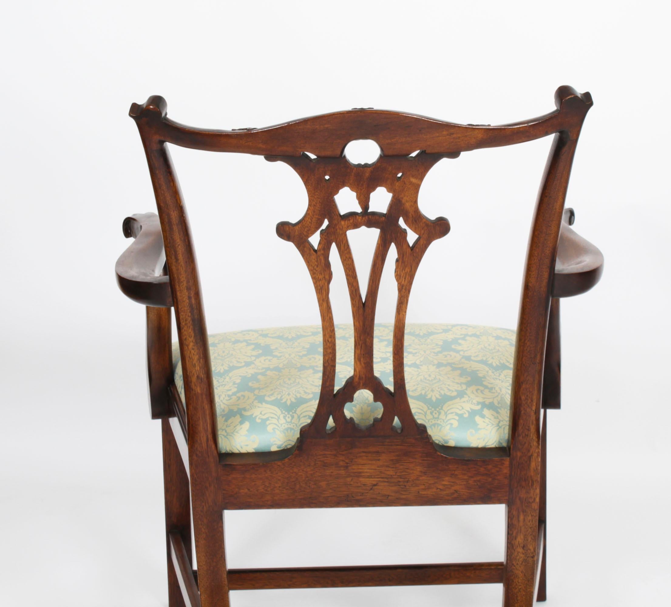 Ensemble vintage de 8 fauteuils néo- Chippendale 20ème siècle en vente 9