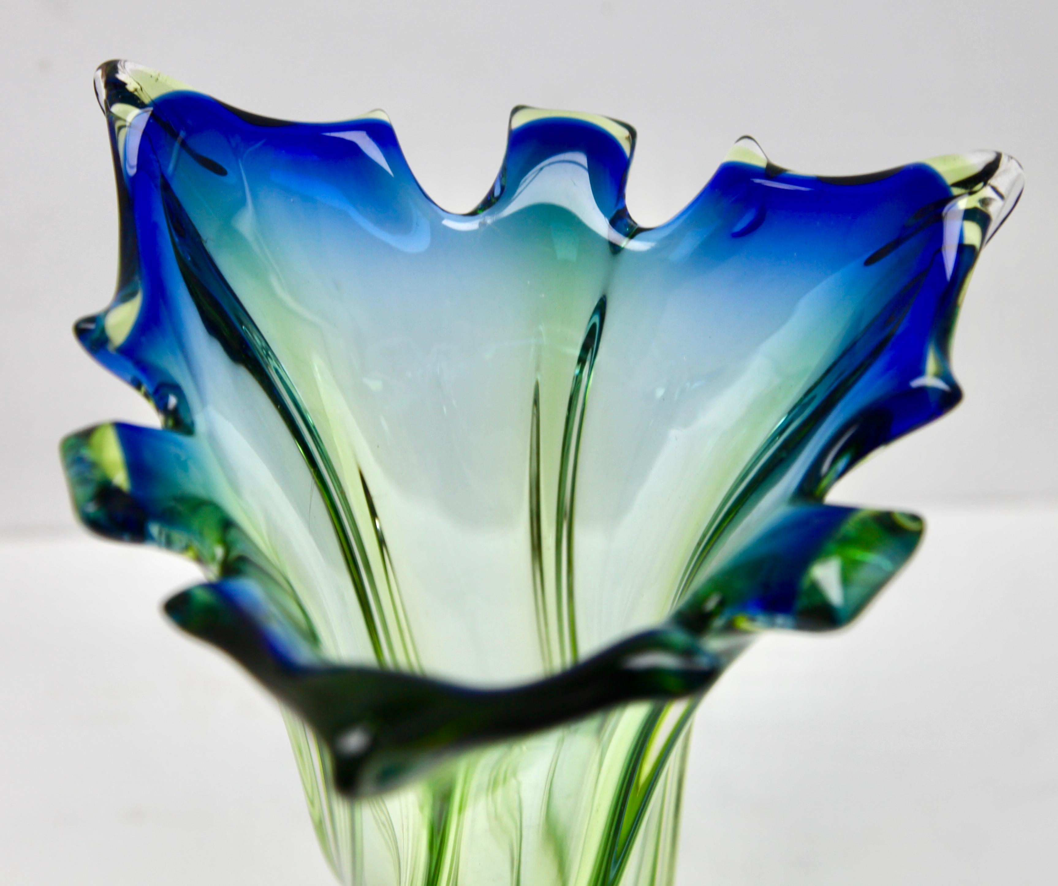 Art Glass Vintage Set of a Vase and Bowl, circa 1960 For Sale
