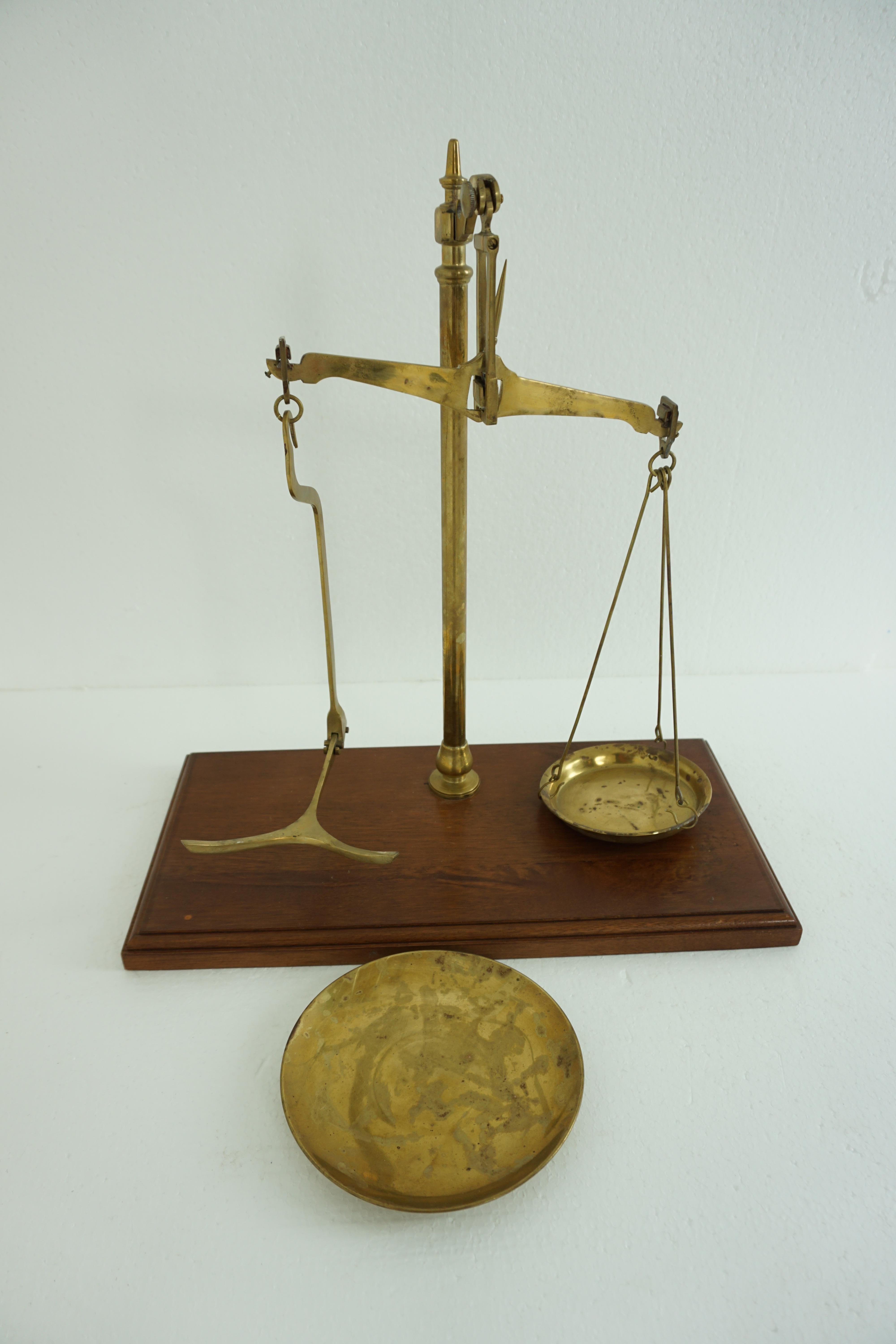 Vintage Set of Brass Grocer's Dairy Scales, Scotland, 1930s, 1967 In Good Condition In Vancouver, BC