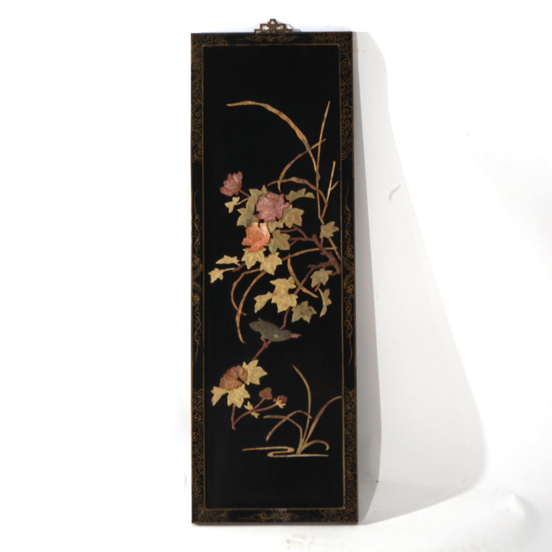 Intagliato Set vintage di pannelli da parete cinesi ebanizzati con disegni di pietre dure intagliate C1940
