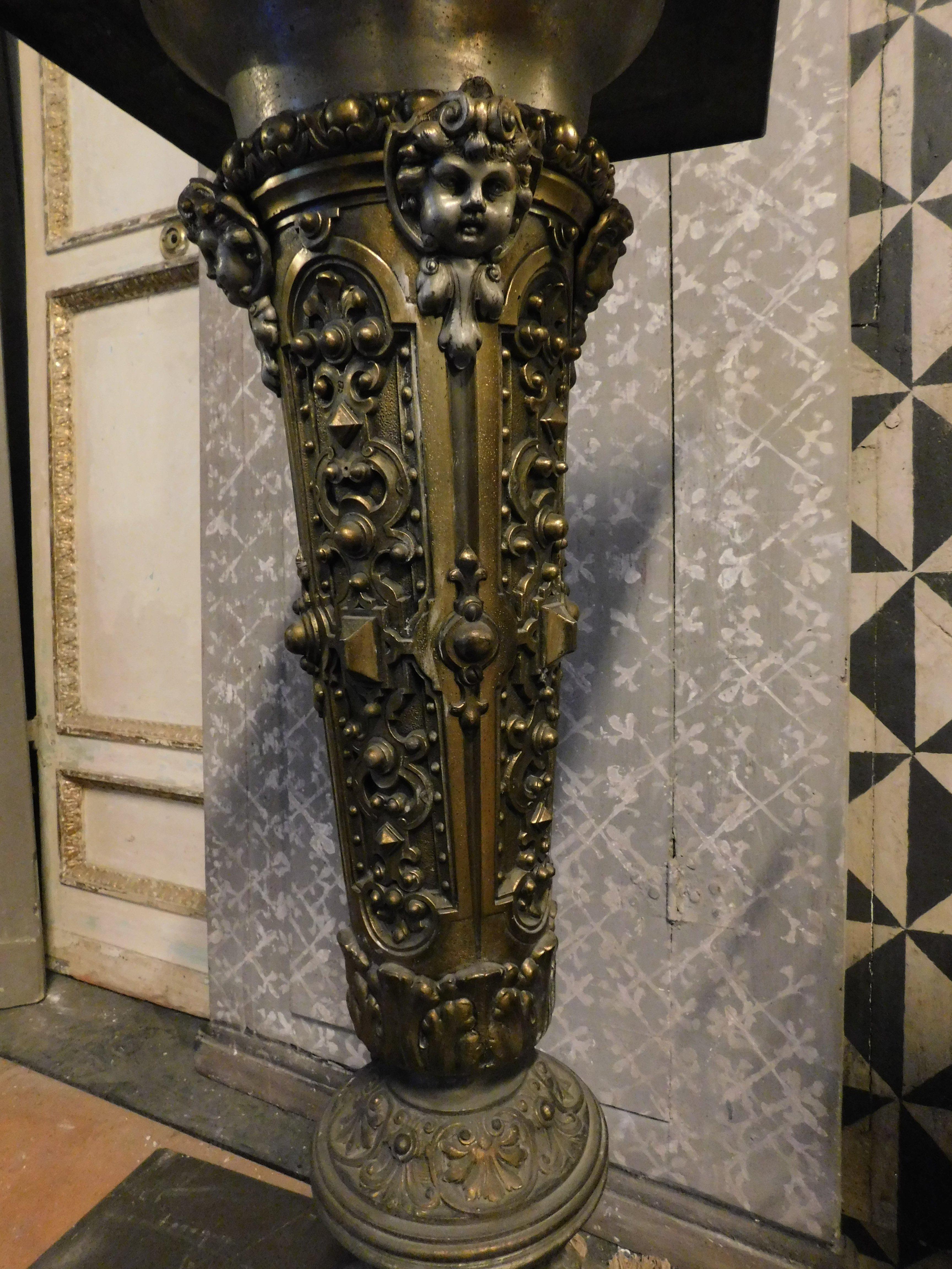 Vintage Set of Column Vase Holder and Vase Umbrella Holder, Carved Gilded, '900 For Sale 4