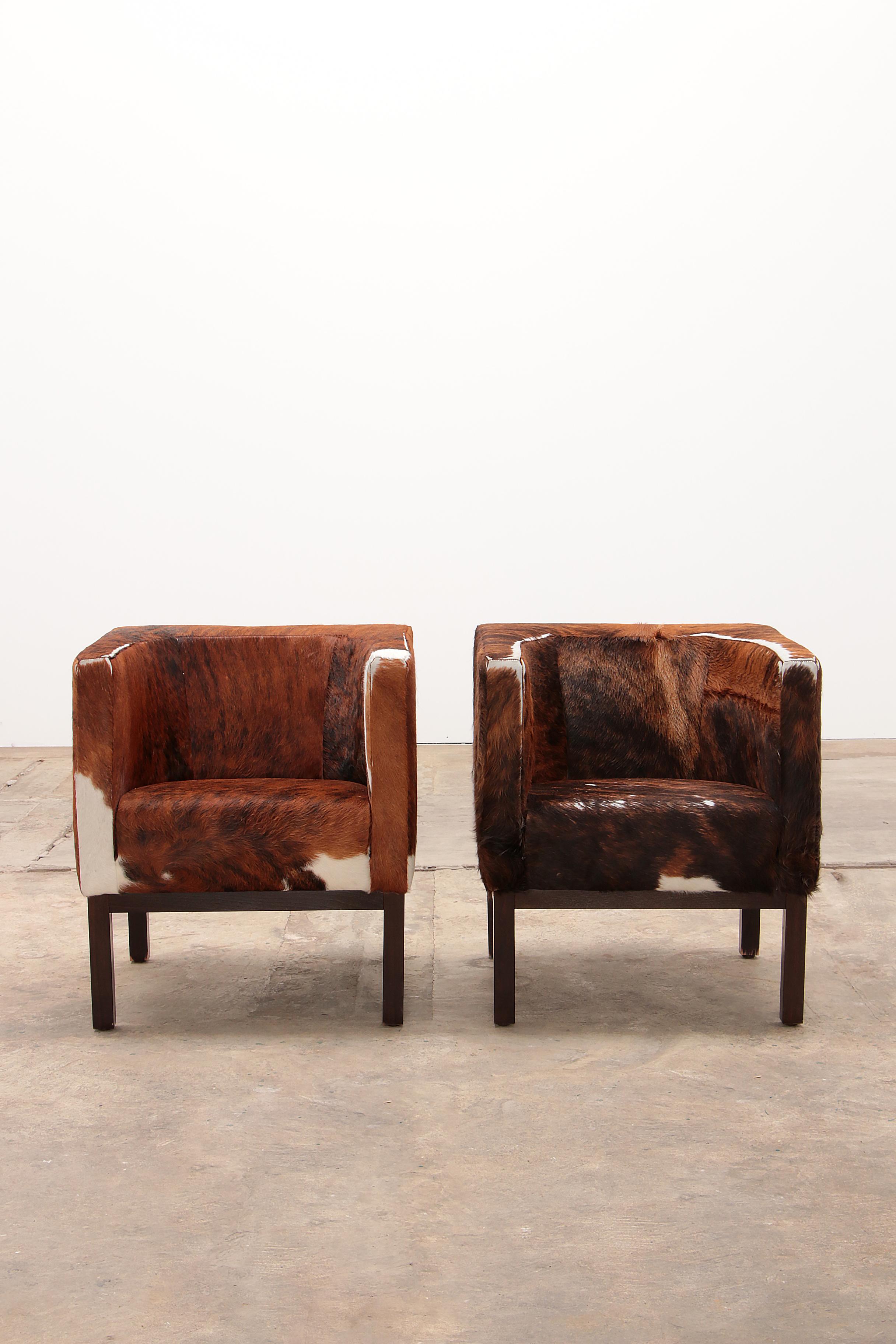 Dutch Vintage Set of Cowhide Armchairs, 1970 For Sale