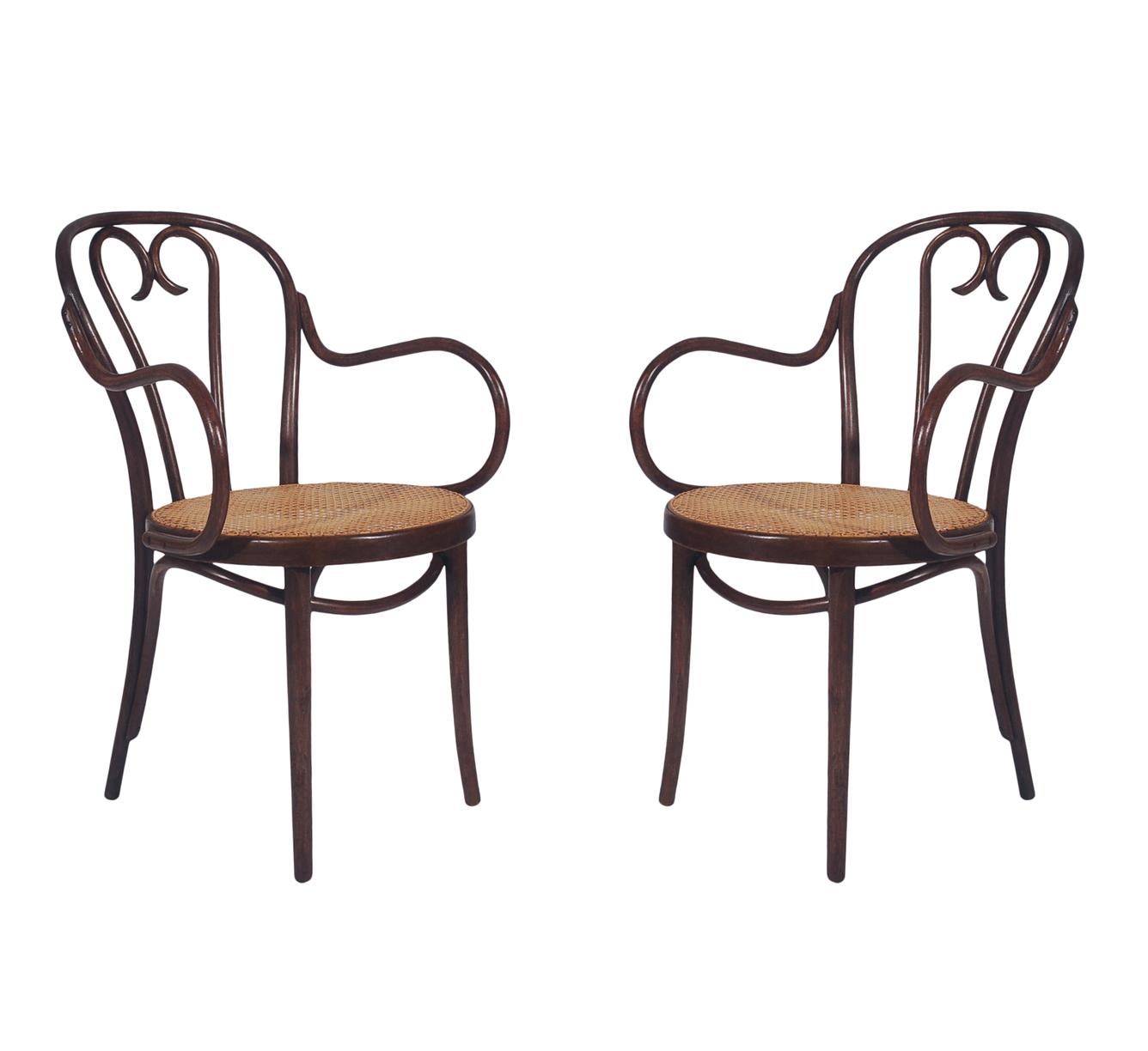 Mid-Century Modern Vintage Set of Eight Bentwood and Cane Seat Armchair Dining Chairs by Thonet
