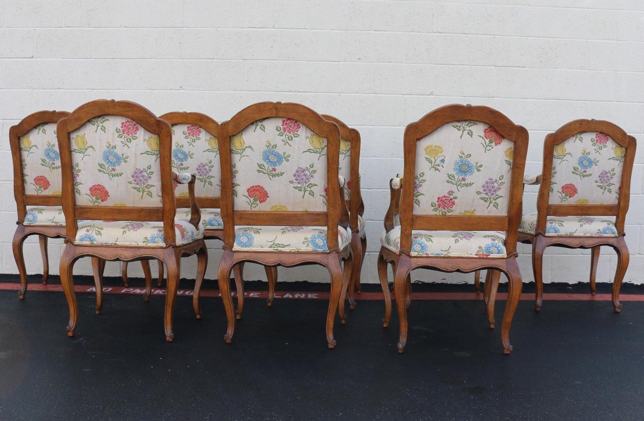 Vintage Set of Eight French Provincial Louis XV Style Dining Armchairs In Good Condition For Sale In North Hollywood, CA