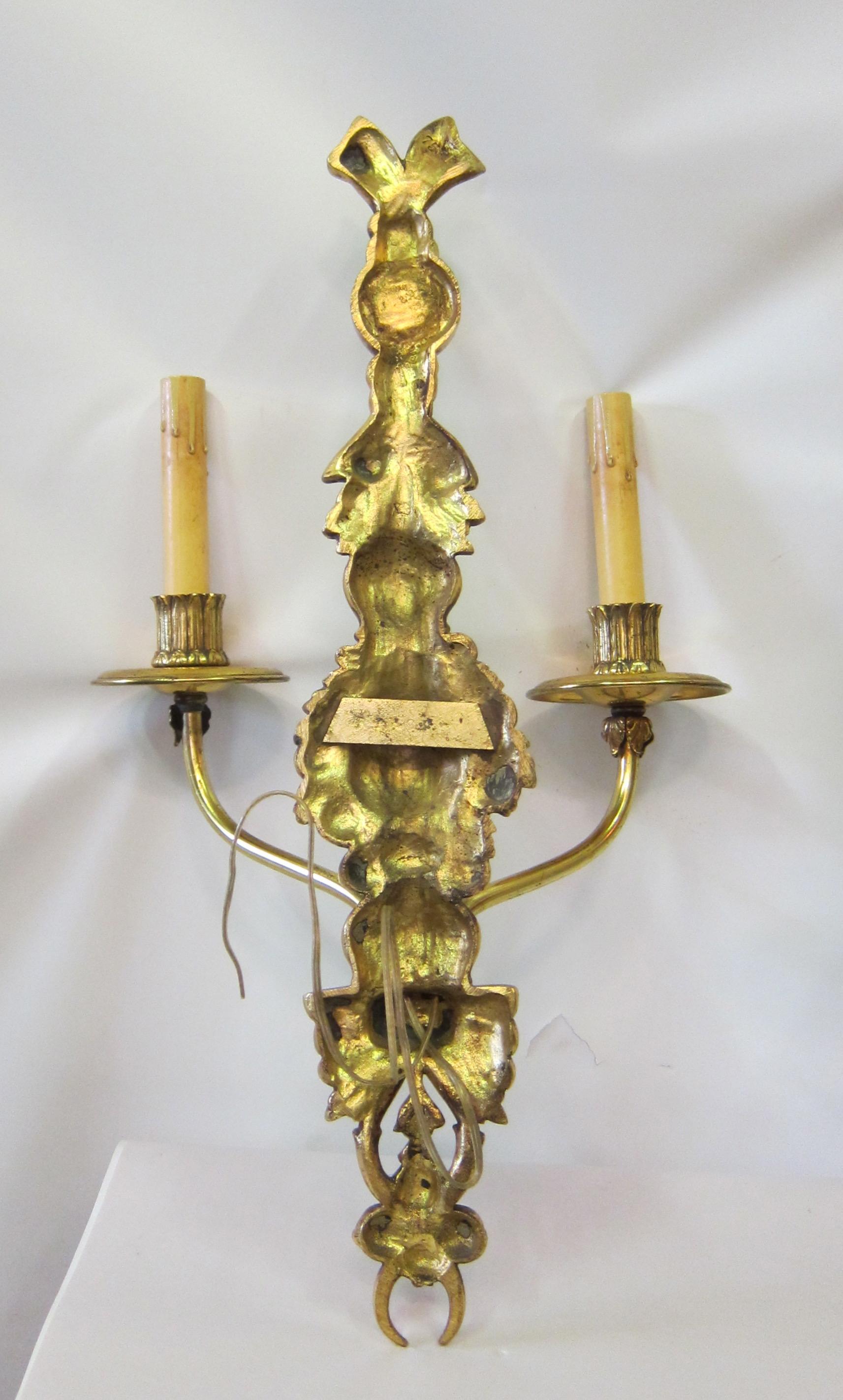 Vintage Set of Four '2 Pair' French Doré Bronze Candelabra Sconces In Good Condition For Sale In Bronx, NY