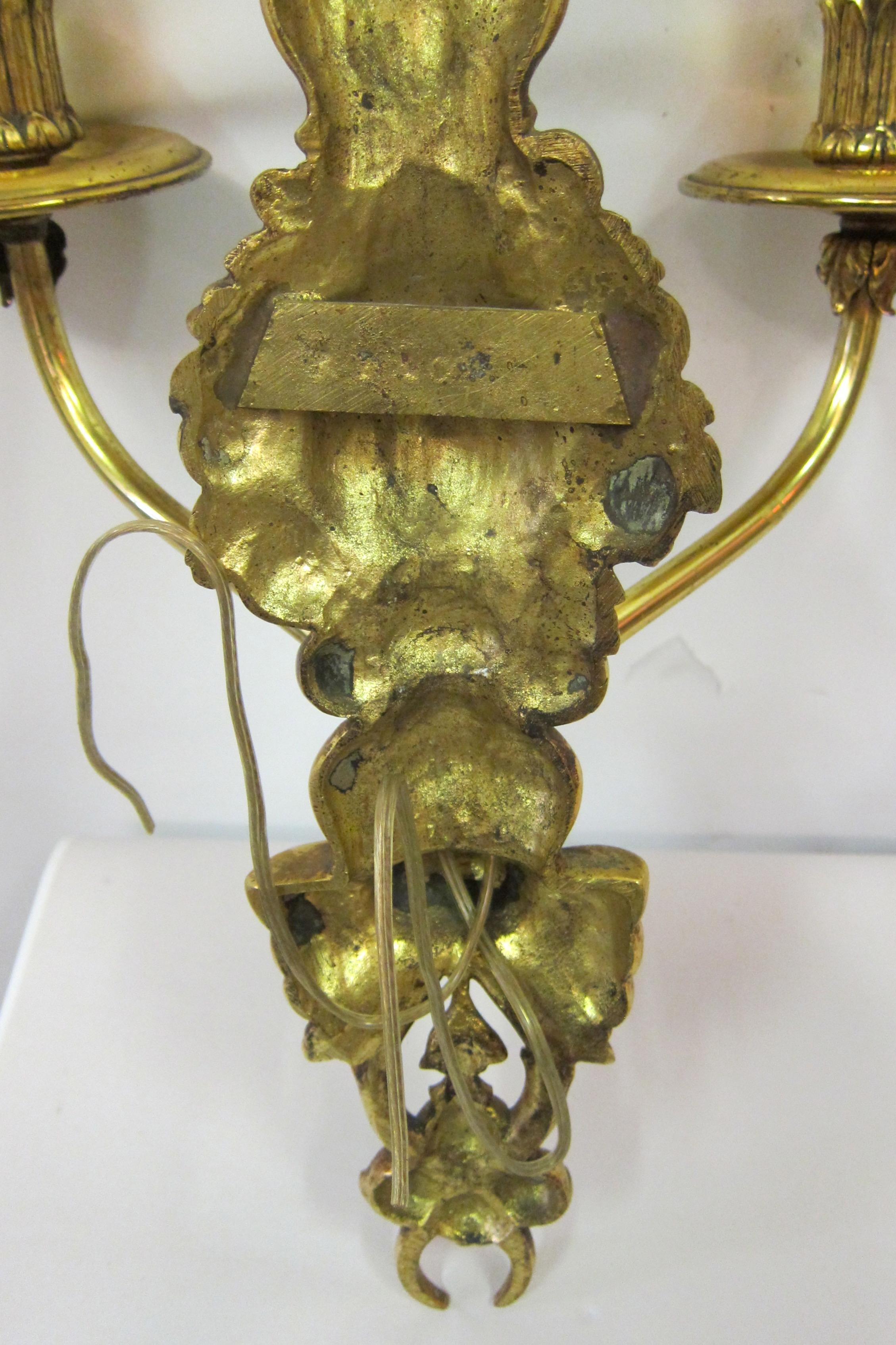 Vintage Set of Four '2 Pair' French Doré Bronze Candelabra Sconces For Sale 2