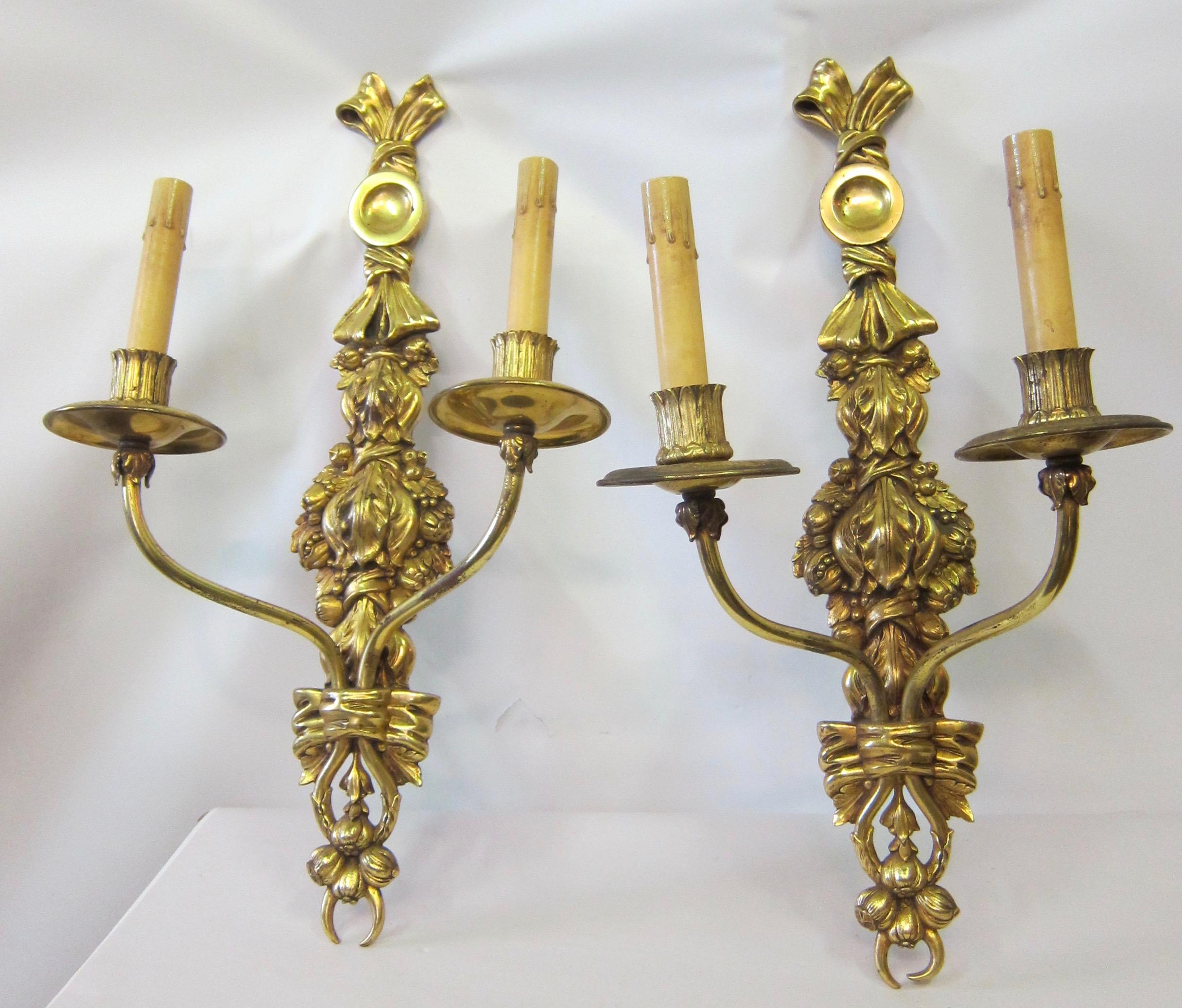 Vintage Set of Four '2 Pair' French Doré Bronze Candelabra Sconces For Sale 3