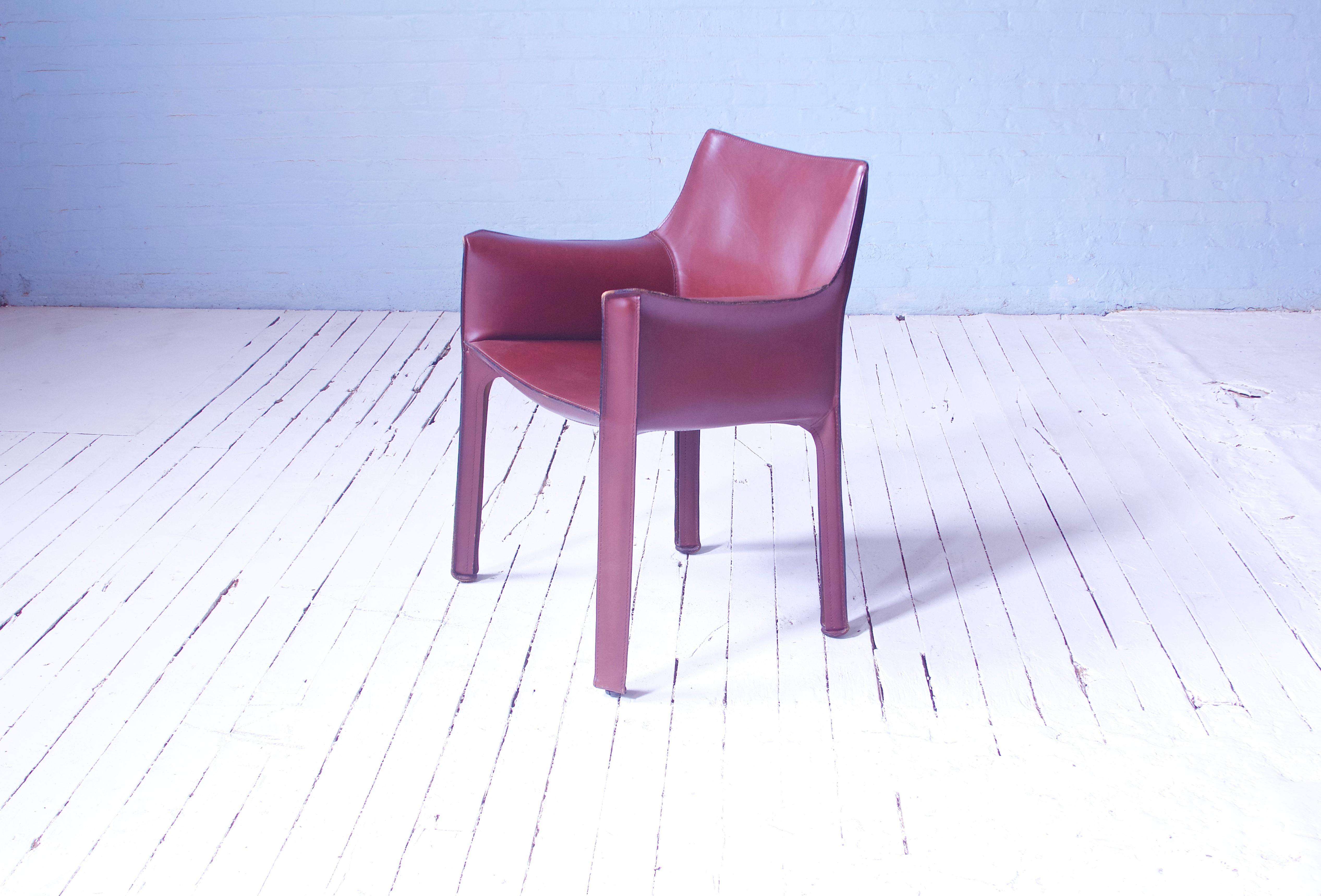 Vintage Set of Four Bellini Cab 413 Armchairs in Burgundy Leather, Italy, 1980's In Good Condition In Brooklyn, NY