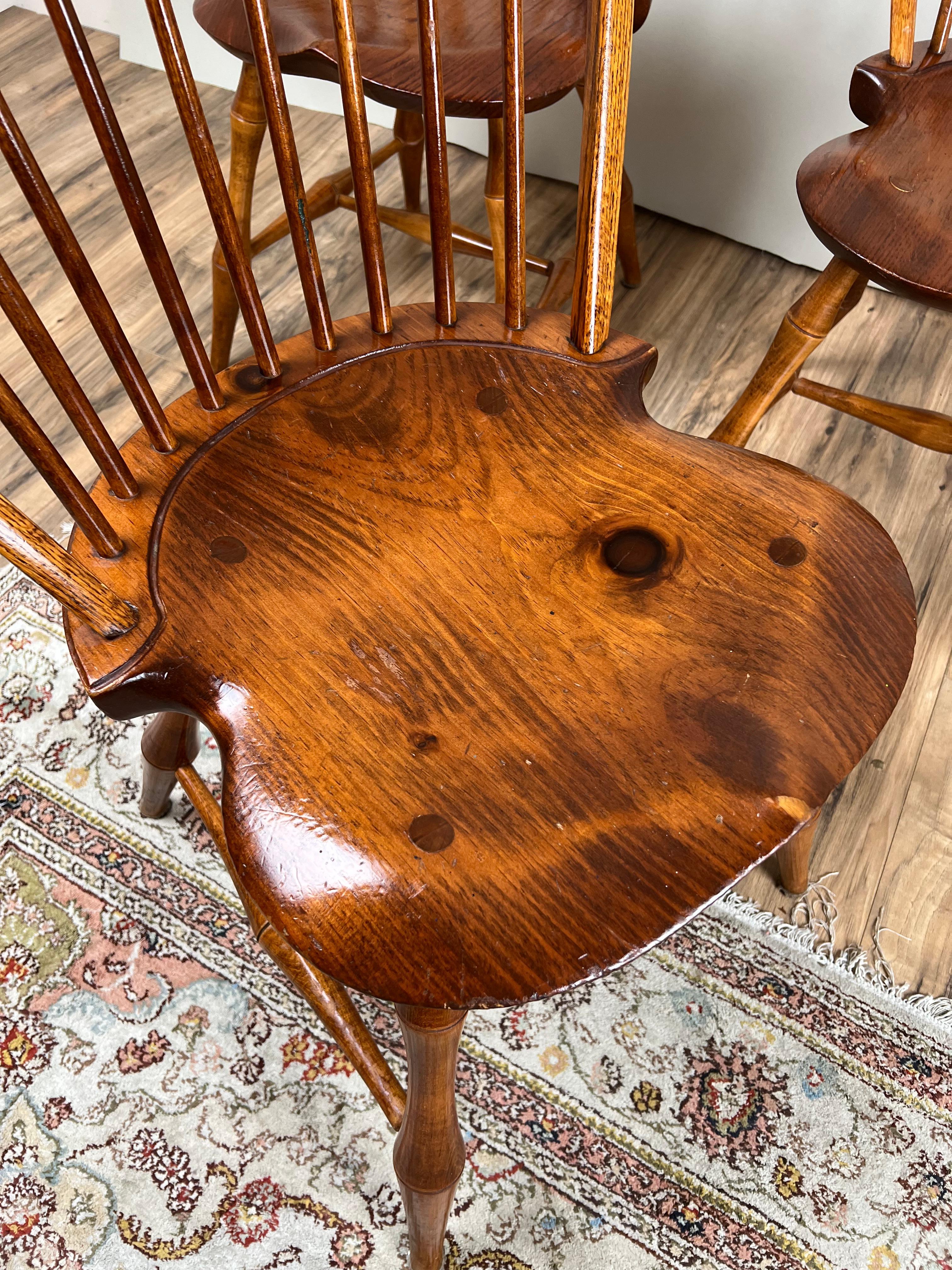 Vintage Set of Four D.R. Chaises Windsor à dossier arrondi Dimes (Bambou) en vente 4