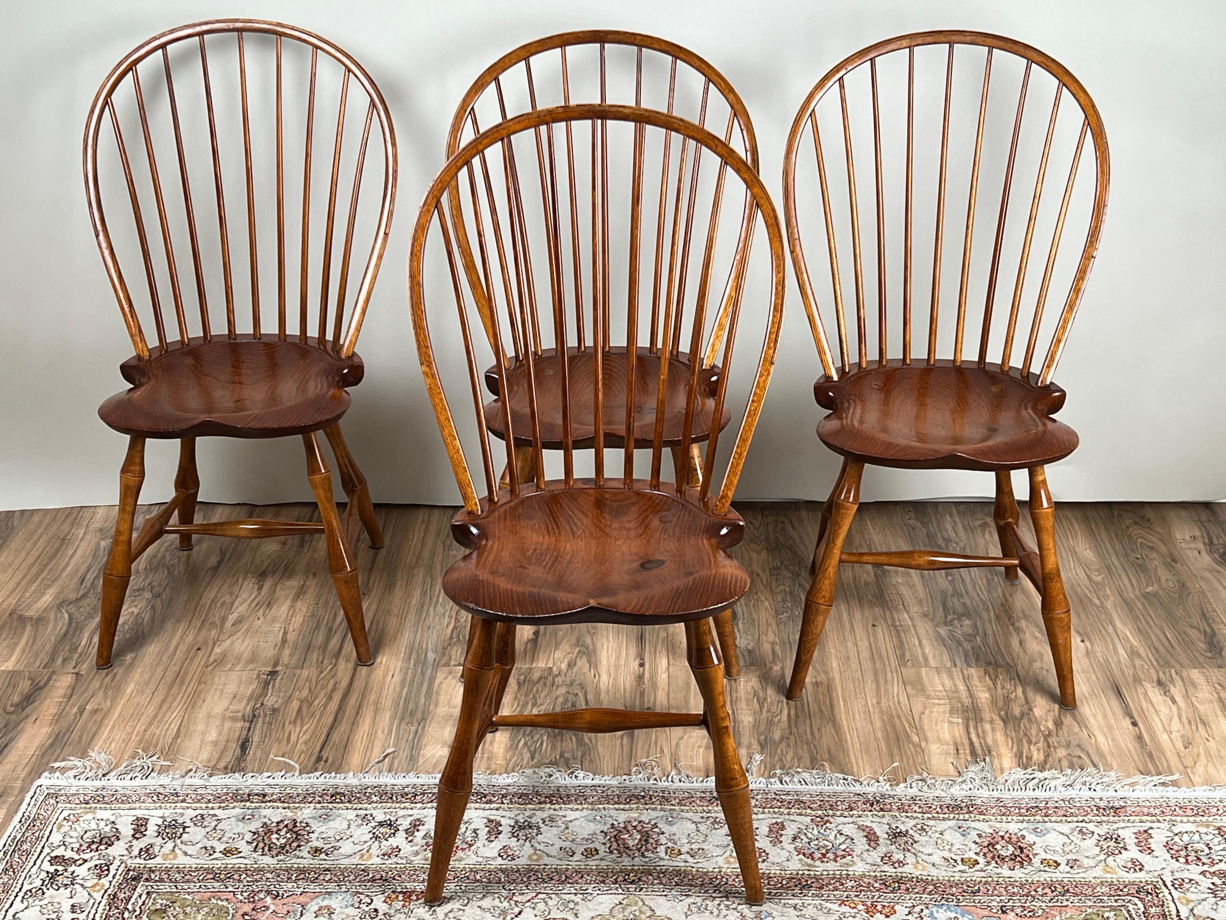 Américain Vintage Set of Four D.R. Chaises Windsor à dossier arrondi Dimes (Bambou) en vente