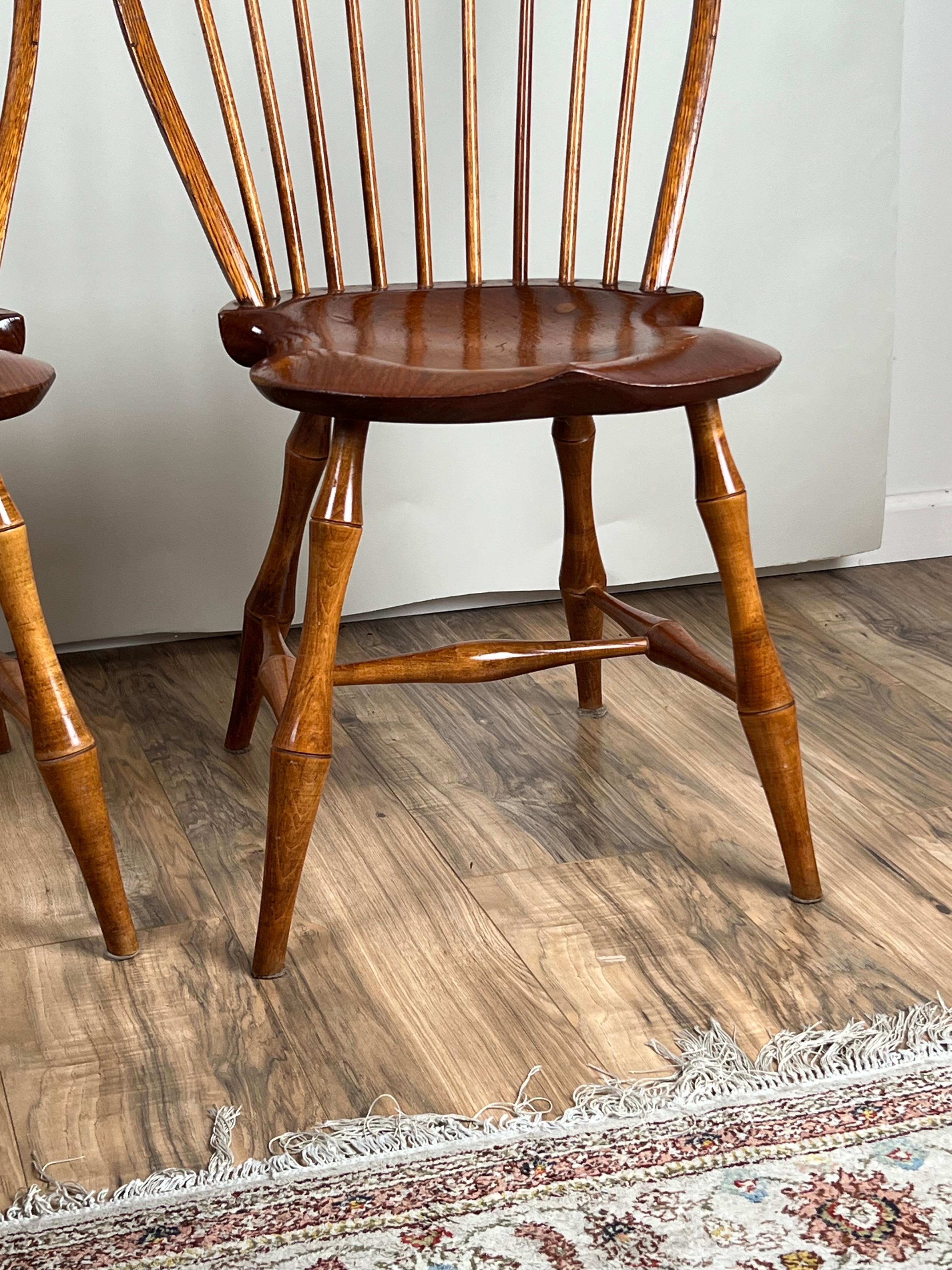 20ième siècle Vintage Set of Four D.R. Chaises Windsor à dossier arrondi Dimes (Bambou) en vente