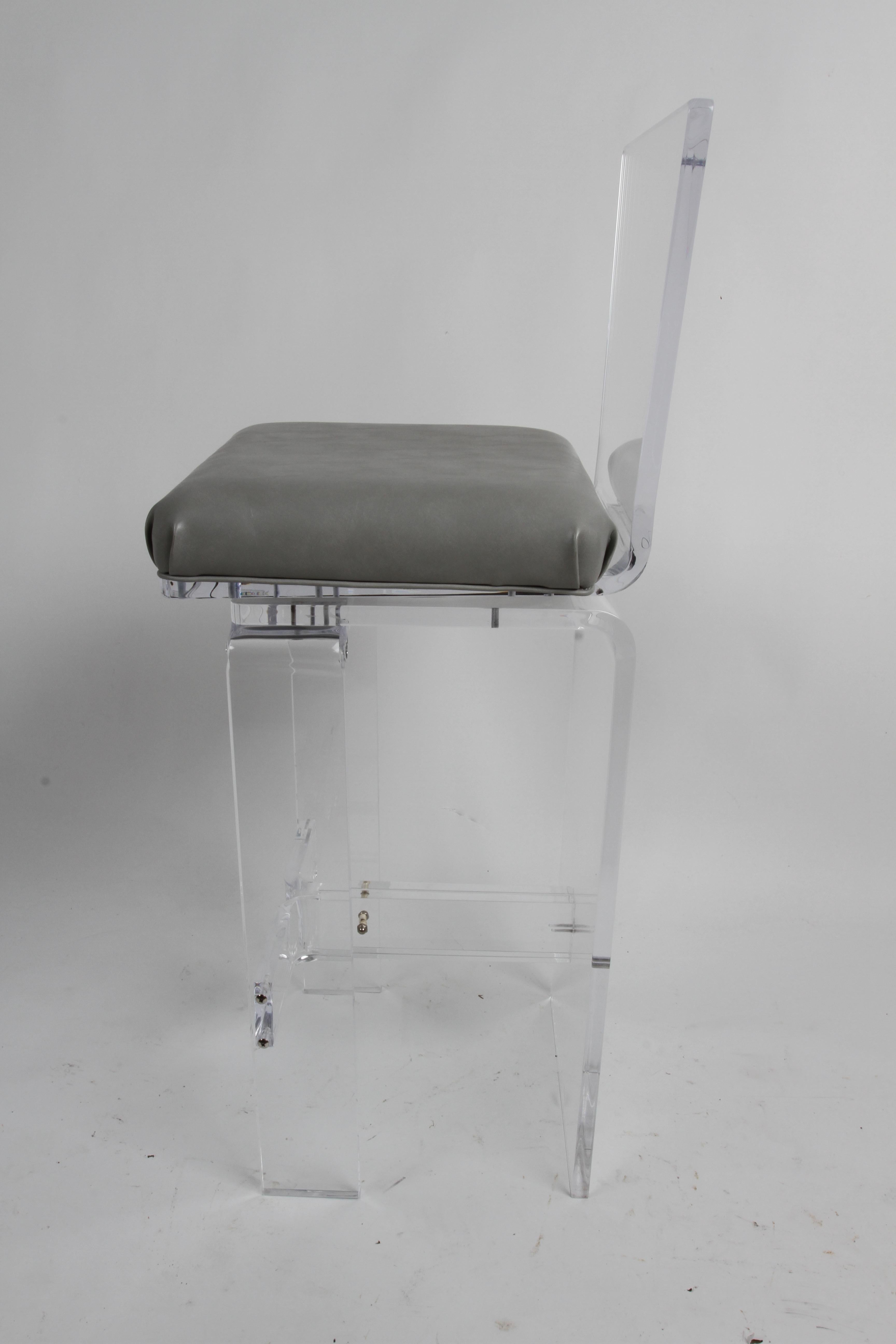 Vintage Set of Four Hollywood Regency Style AKKO Thick Lucite Swivel Barstools For Sale 2