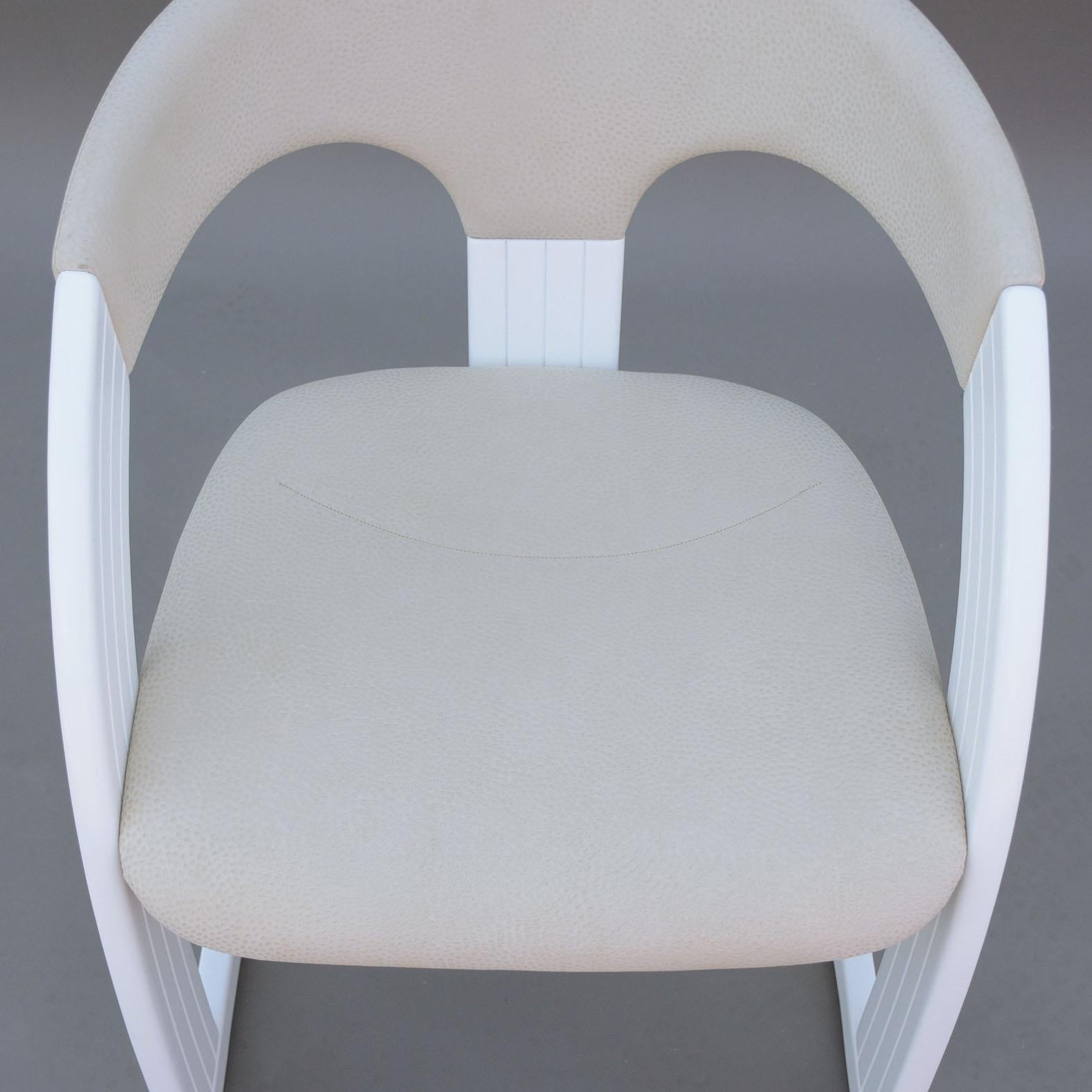 Late 20th Century 1970's Italian Dining Chairs Set - White Lacquered Wood & Leather For Sale