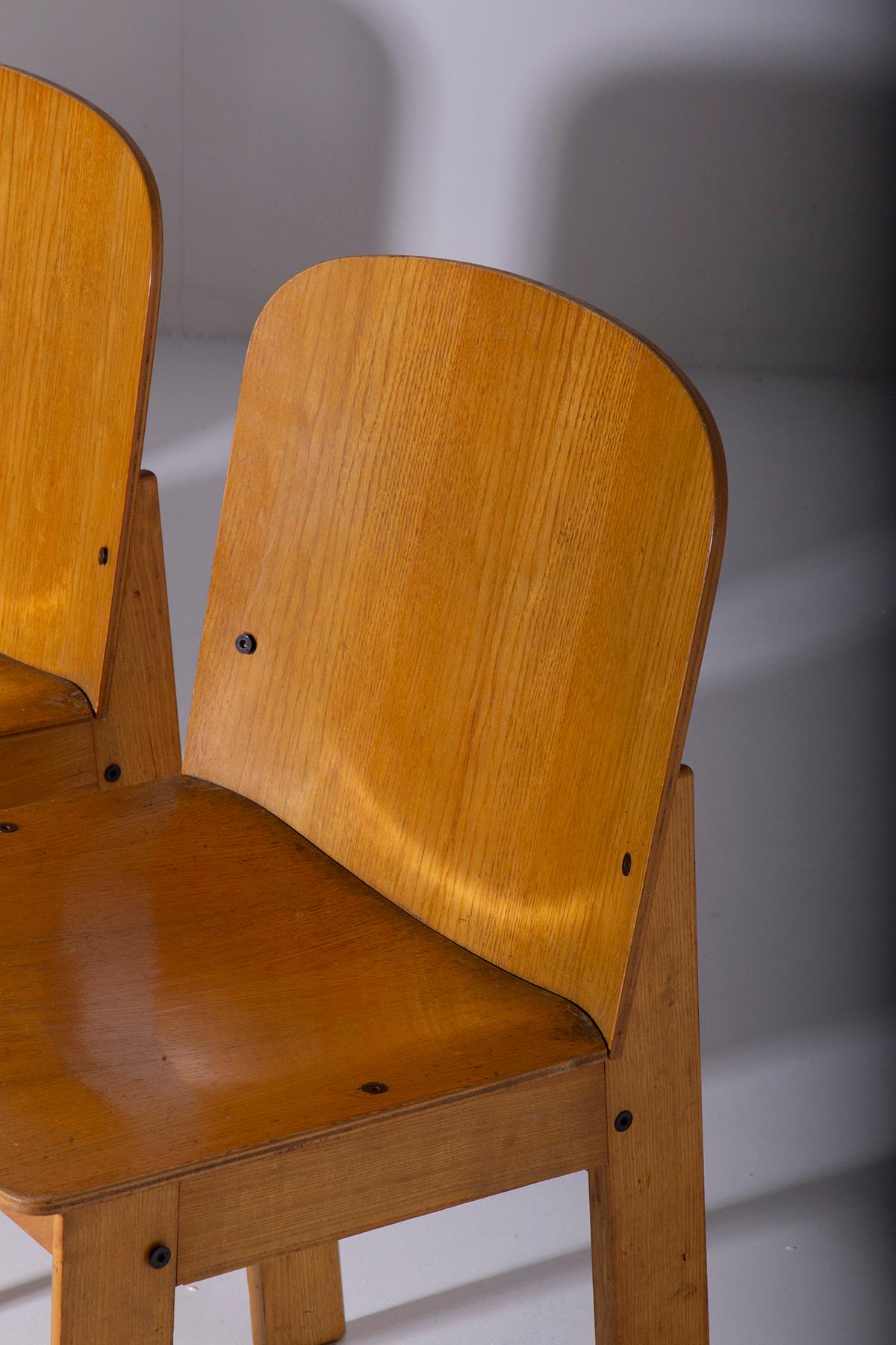 Vintage set of four Italian geometric chairs In Good Condition For Sale In Milano, IT