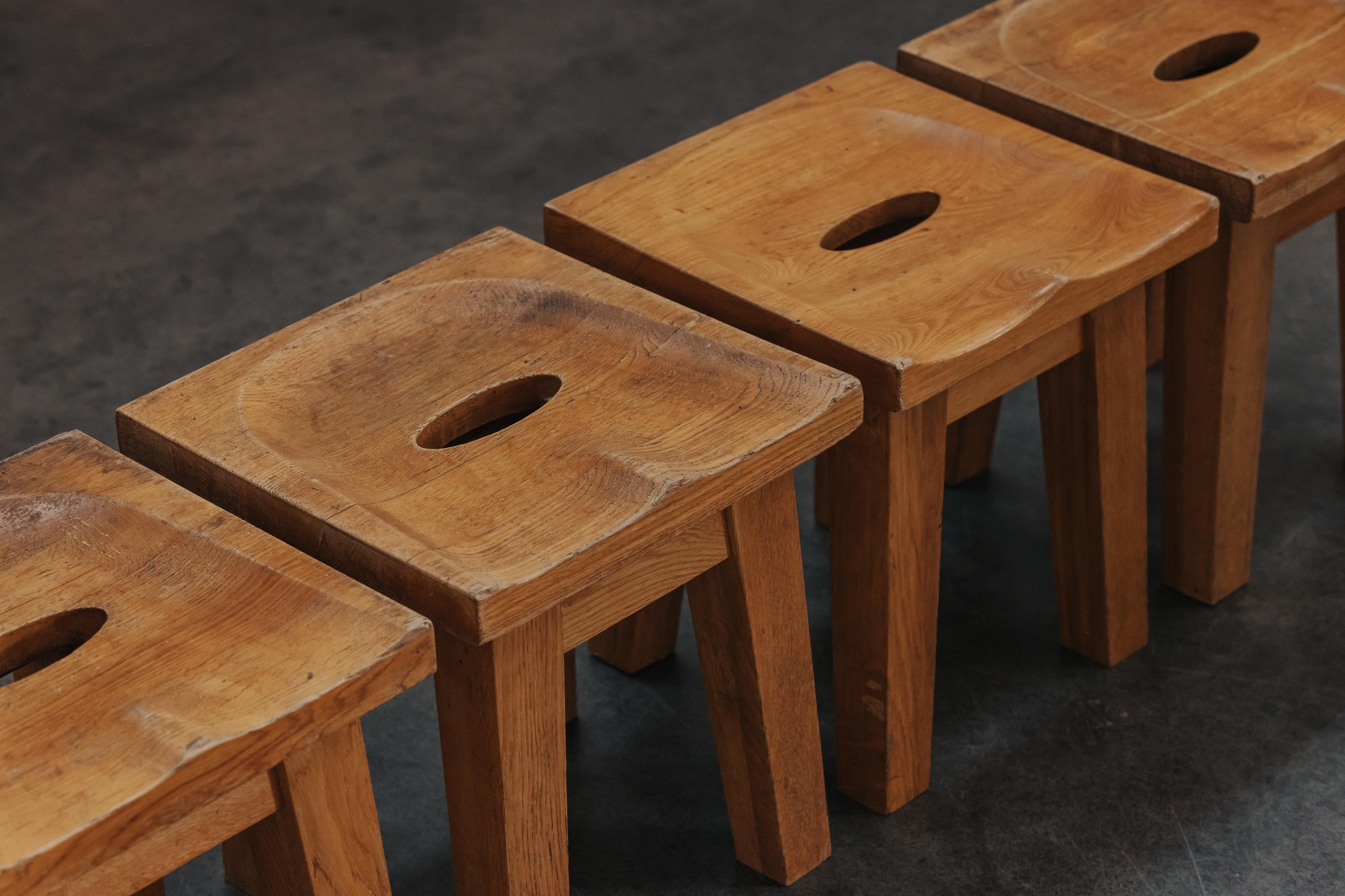 Europeo Set di quattro sgabelli vintage in Oak provenienti dalla Francia, CIRCA 1960 in vendita