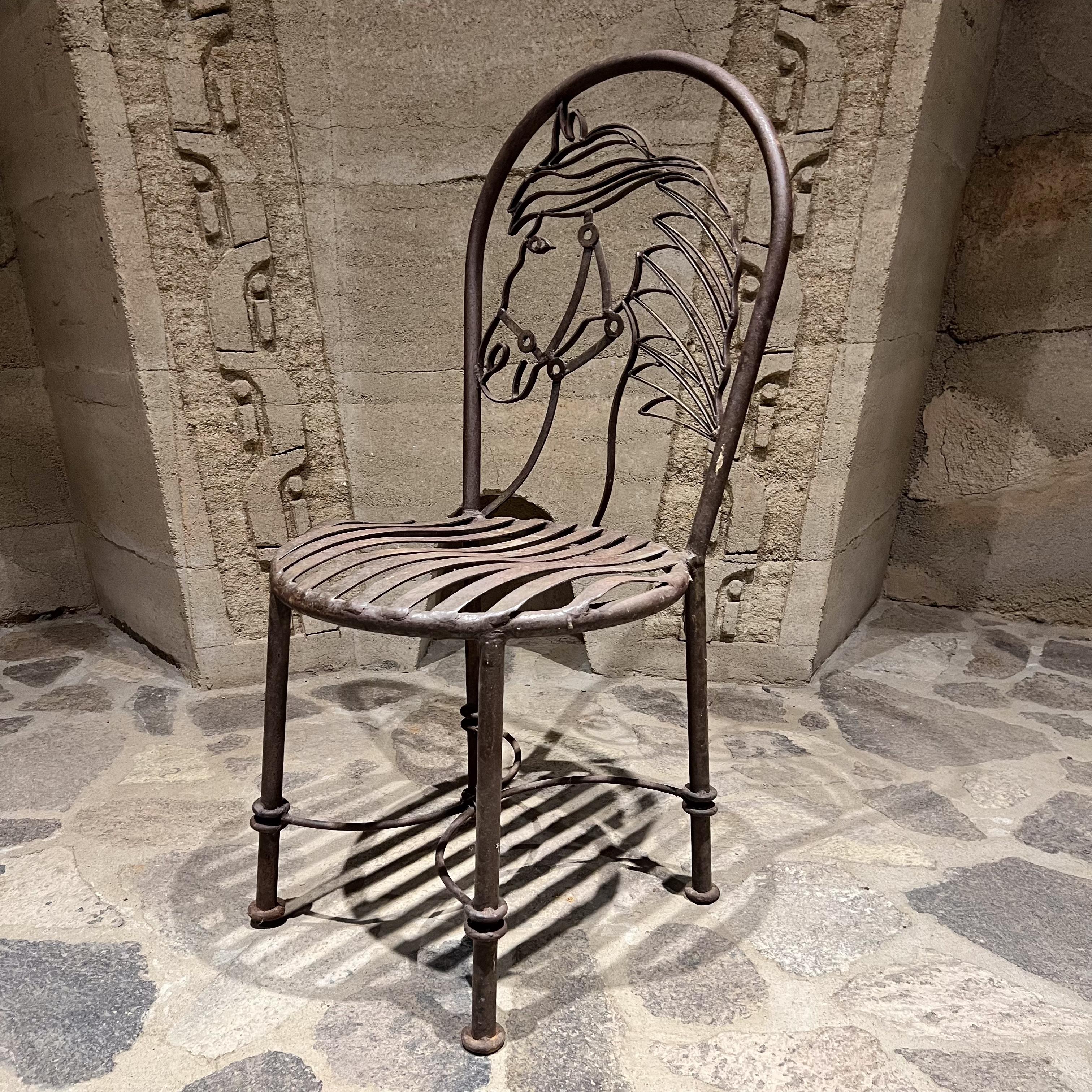 Ferro Set di quattro sedie rustiche in ferro per cavalli Vintage By in vendita