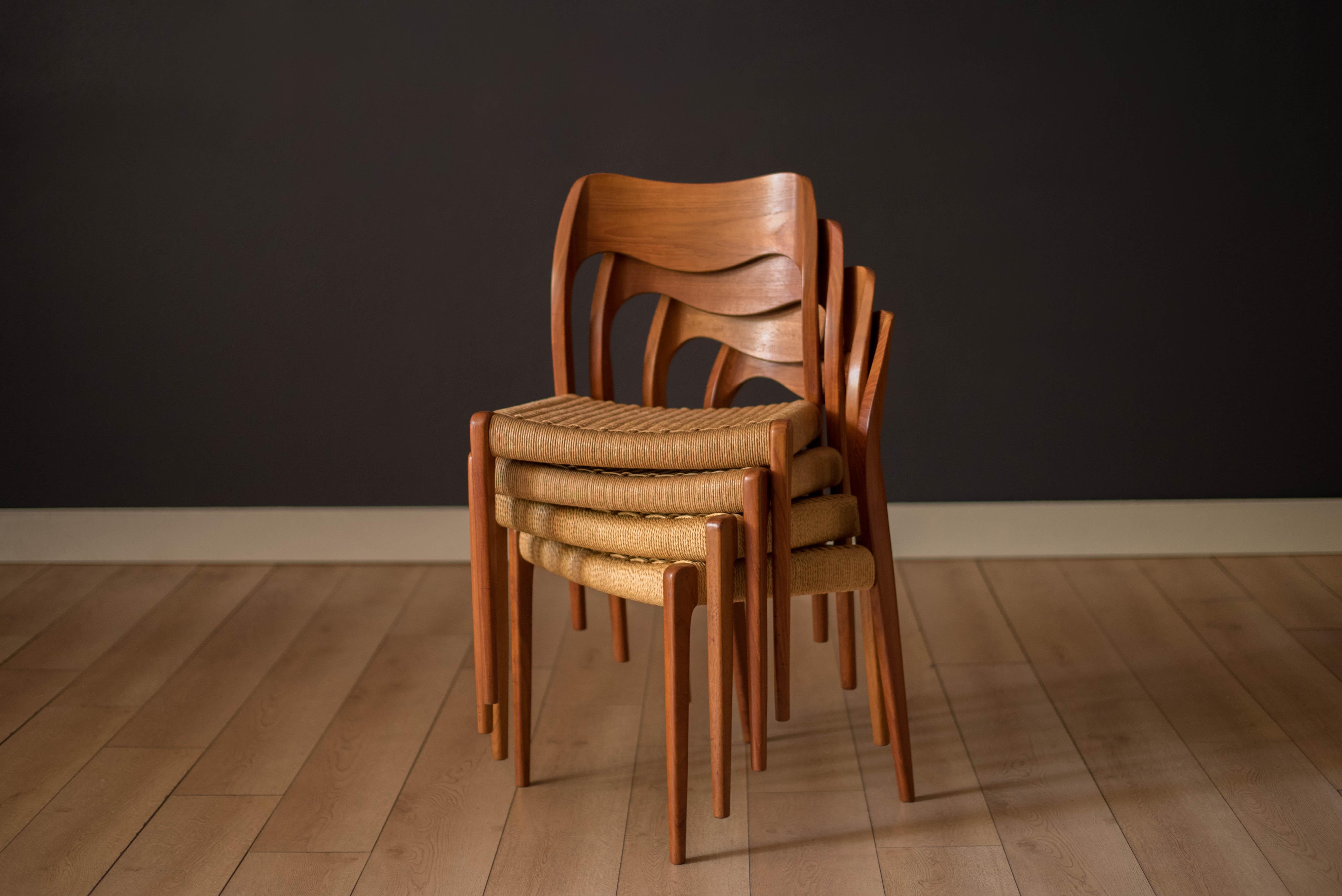 Vintage Set of Four Teak and Paper Cord Niels Otto Møller Dining Chairs No. 71 In Good Condition In San Jose, CA