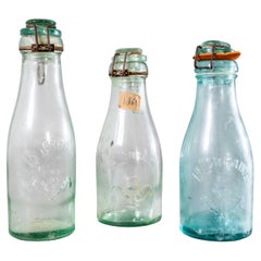 Set di bottiglie di vetro francesi vintage con tappi - Set di tre bottiglie