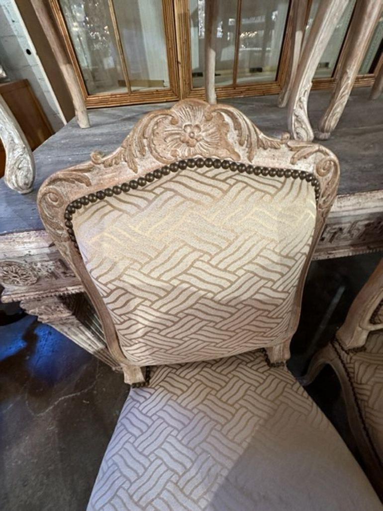 Vintage-Set französischer Louis XV.-Esszimmerstühle (Mitte des 20. Jahrhunderts) im Angebot
