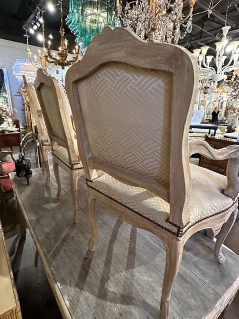 Vintage Set of French Louis XV Dinning Chairs For Sale 4