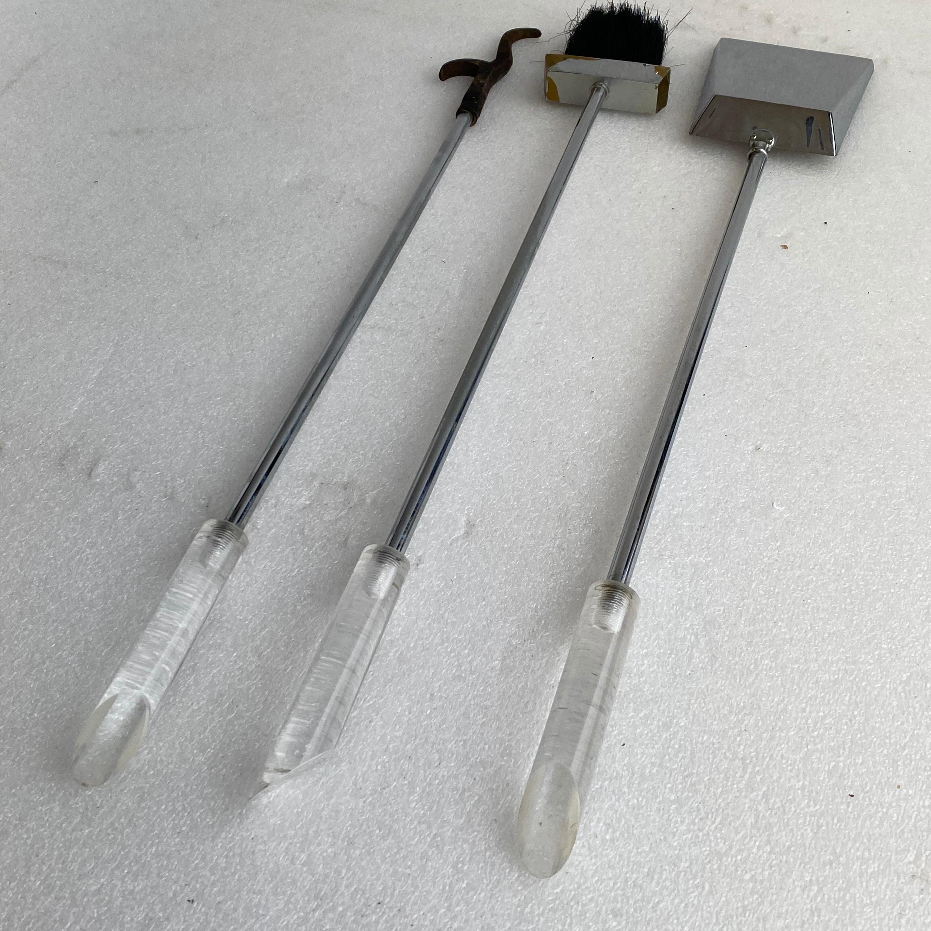 Mid-Century Modern Set Of Lucite and Chrome Fireplace Tools For Sale 1