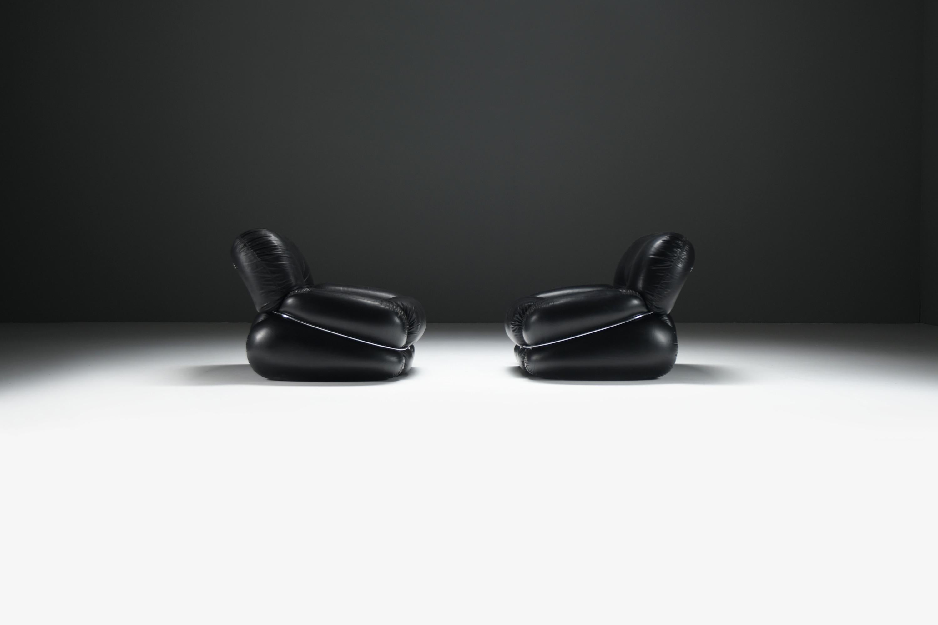 Mid-Century Modern Vintage set of OKAY armchairs by Adriano Piazzesi for Saporiti Italy For Sale