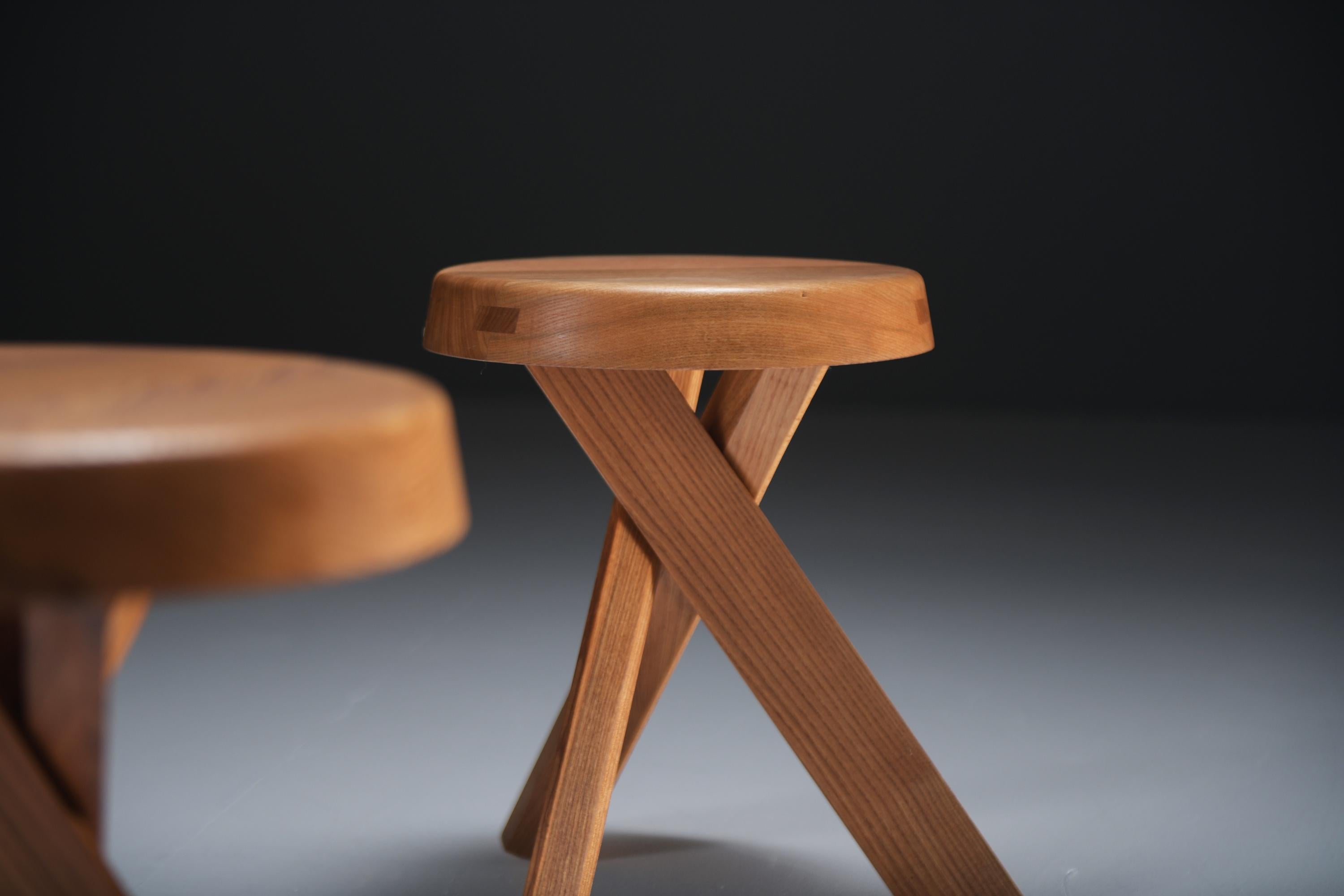 Vintage set of S13 A ELM stools by Pierre Chapo - France For Sale 8
