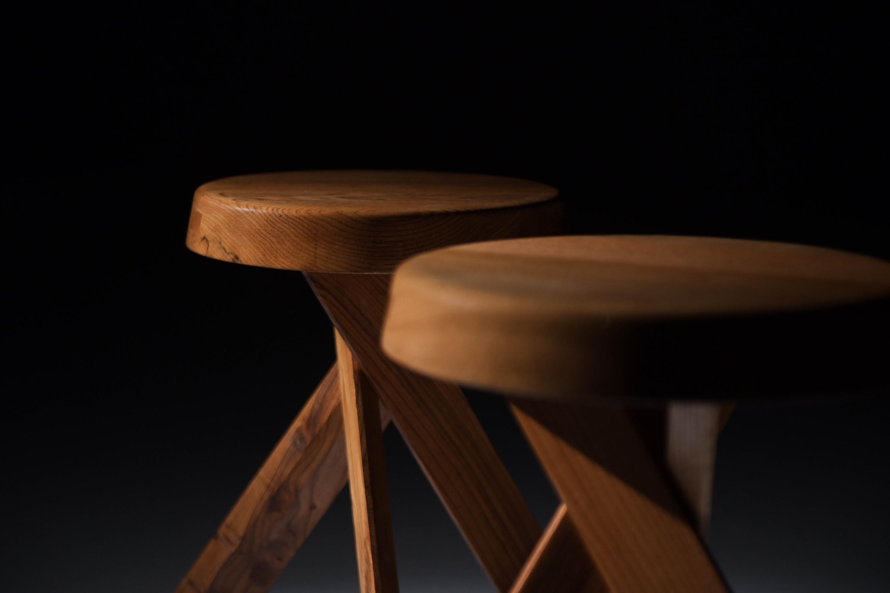 Vintage set of S13 A ELM stools by Pierre Chapo - France For Sale 9