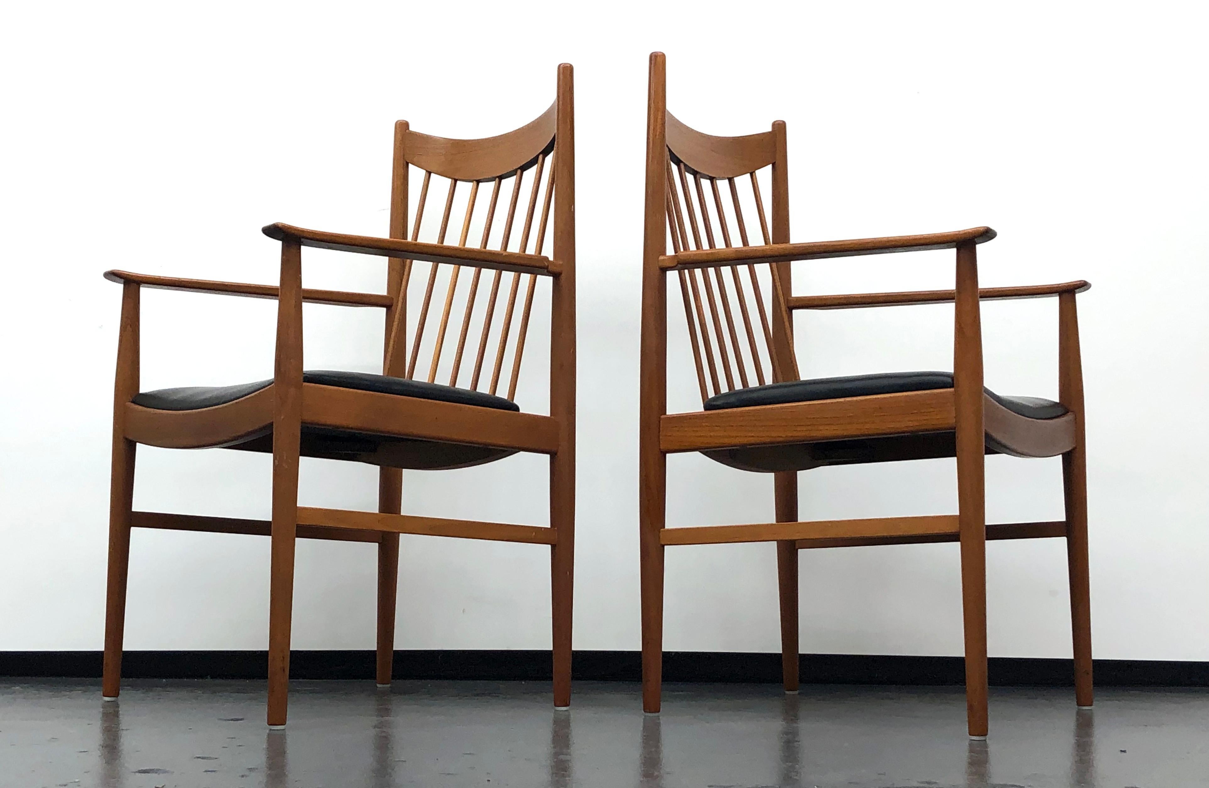 Danish Modern Set of Six Plus One Teak Spindle Back Dining Chairs Arne Vodder  4