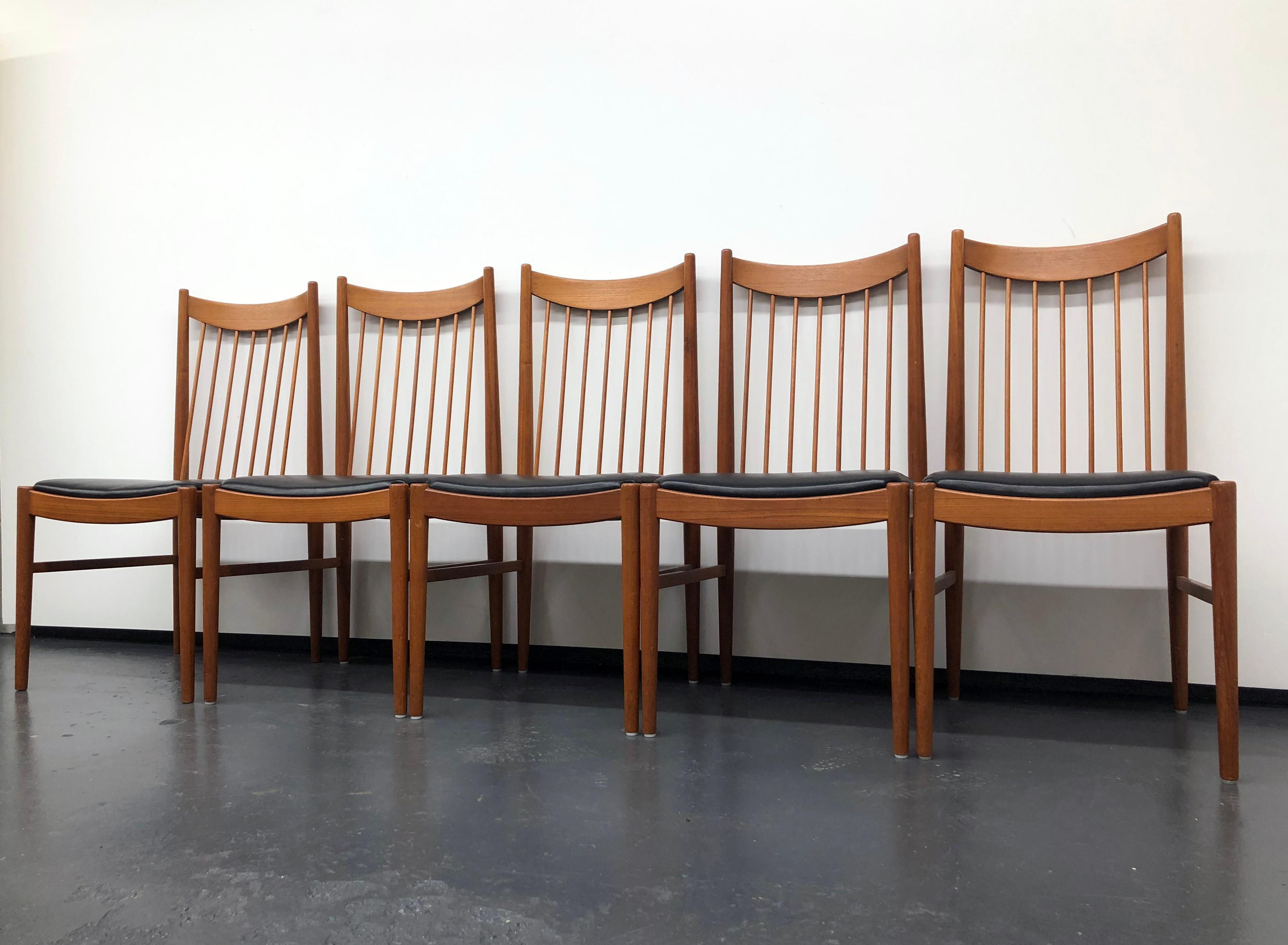 Mid-Century Modern Danish Modern Set of Six Plus One Teak Spindle Back Dining Chairs Arne Vodder 