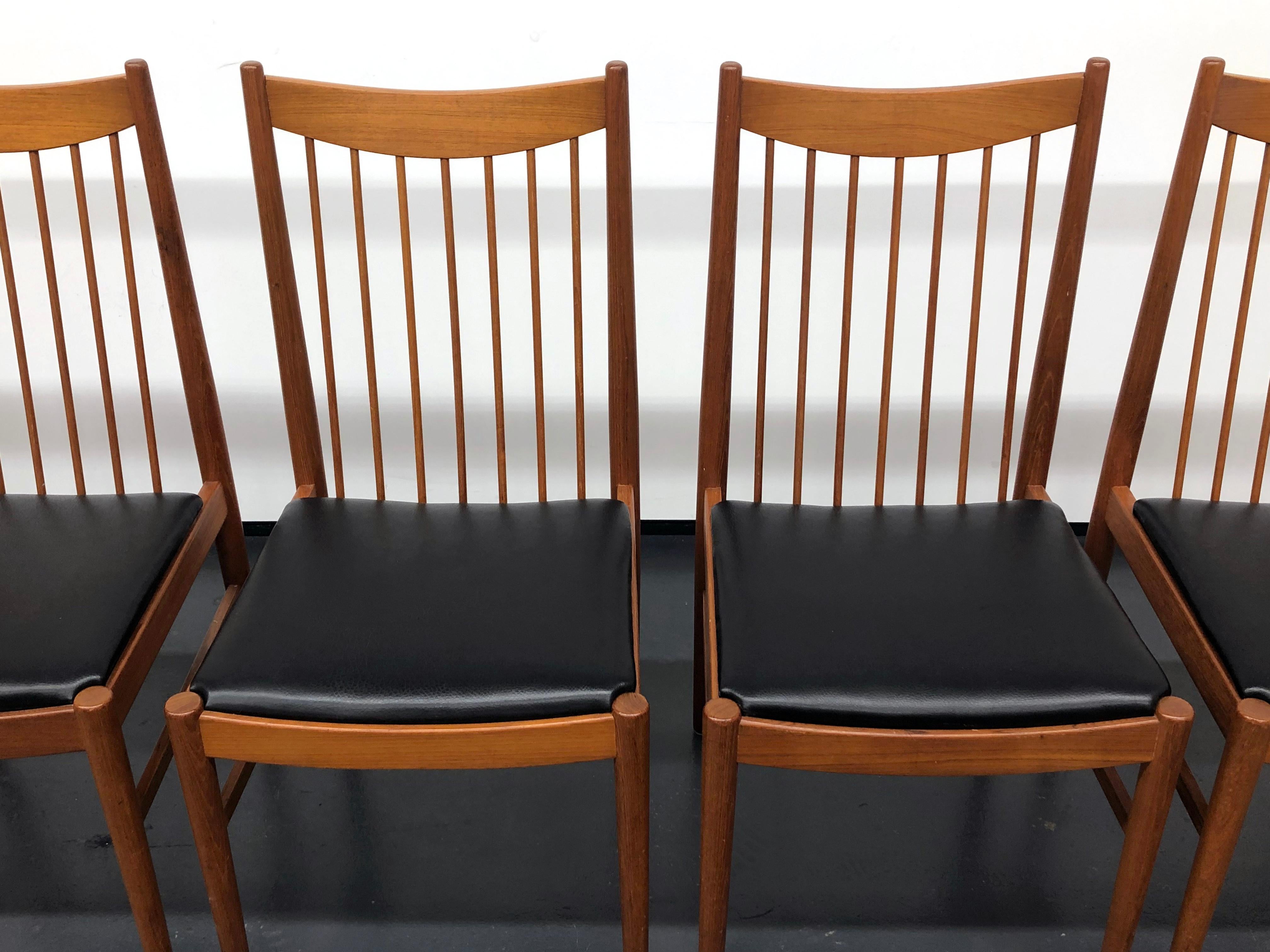 Danish Modern Set of Six Plus One Teak Spindle Back Dining Chairs Arne Vodder  1