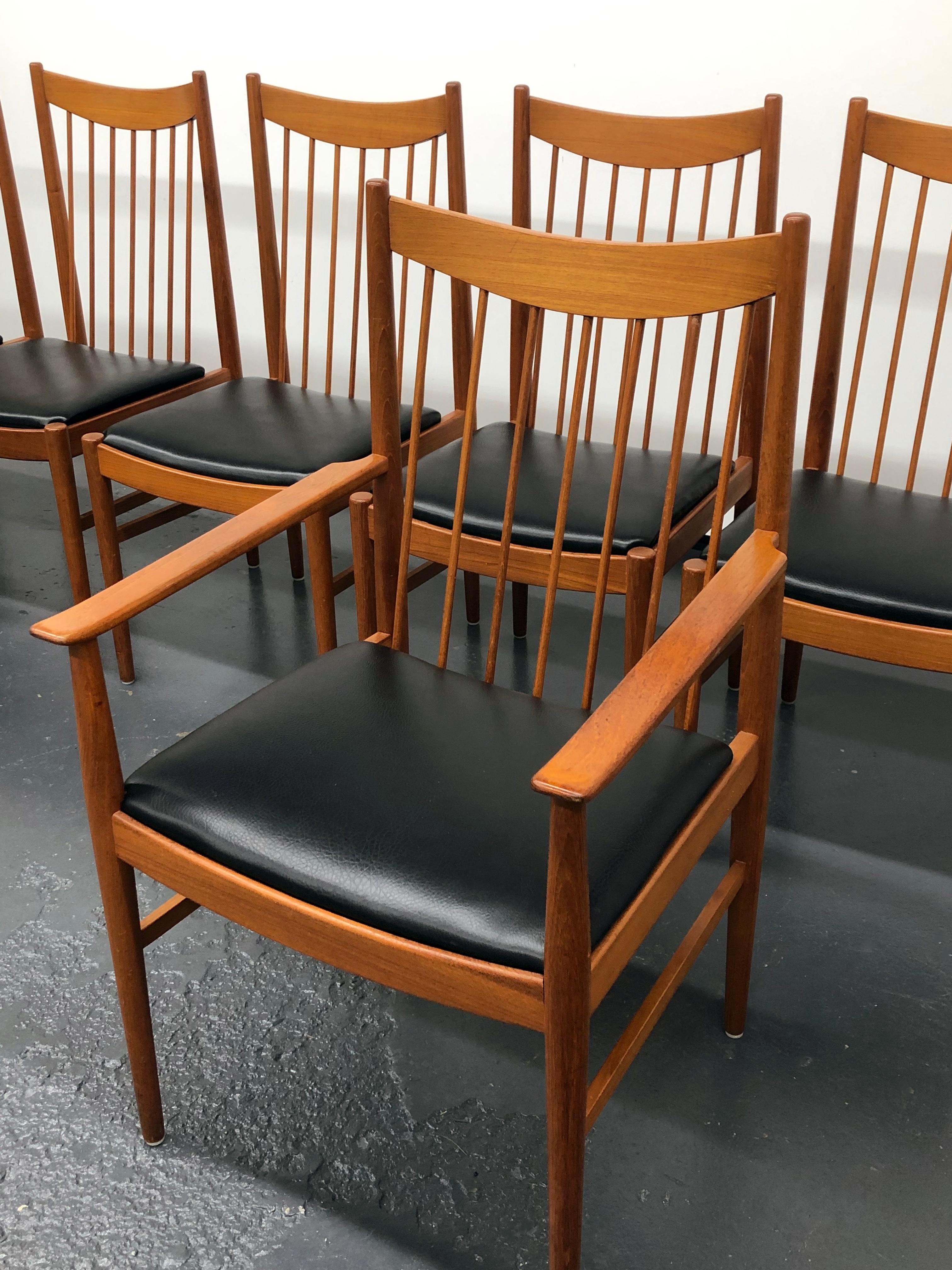Danish Modern Set of Six Plus One Teak Spindle Back Dining Chairs Arne Vodder  2