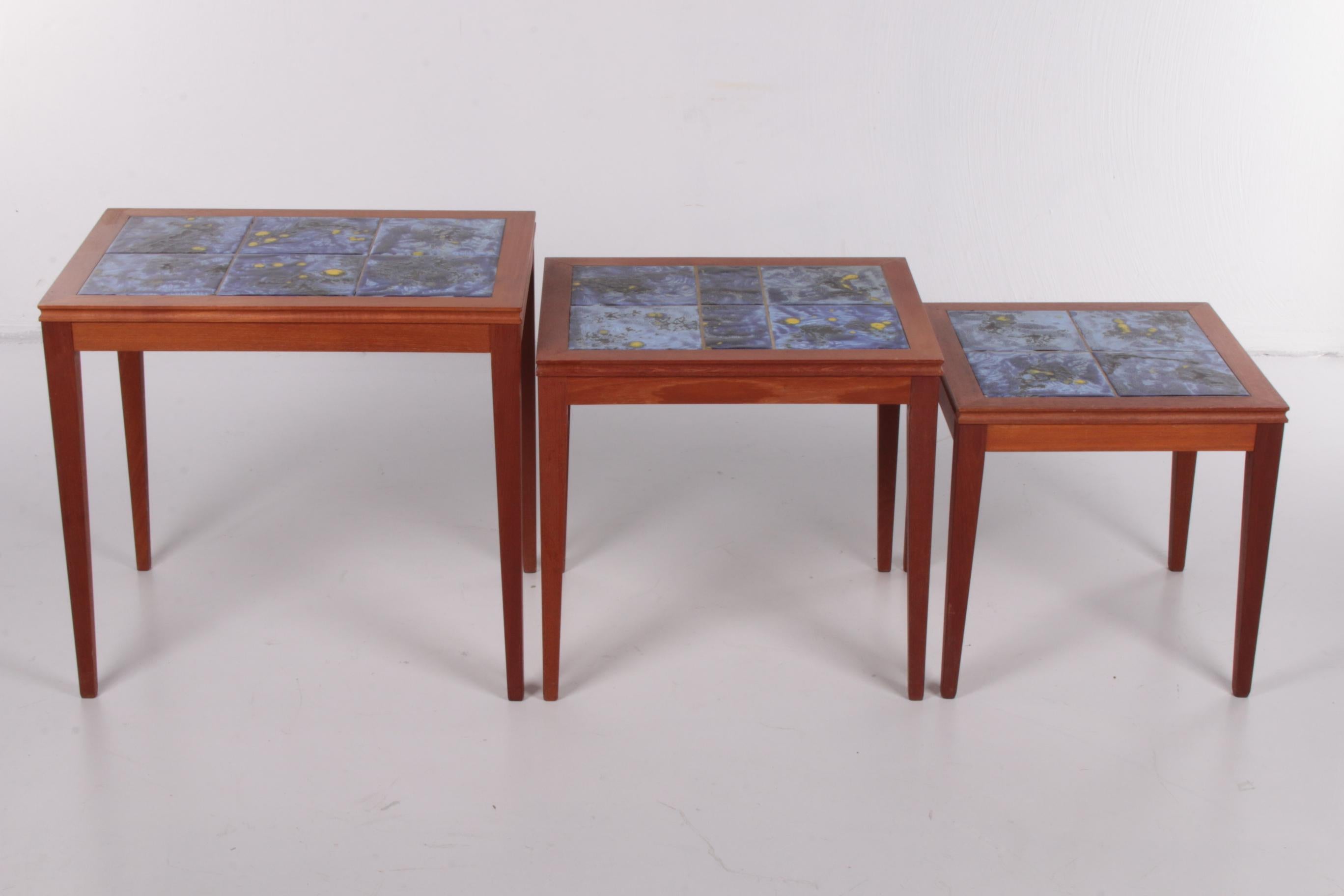Vintage Set of Side Tables with Beautiful Blue Tiles 60s, Denmark In Good Condition For Sale In Oostrum-Venray, NL