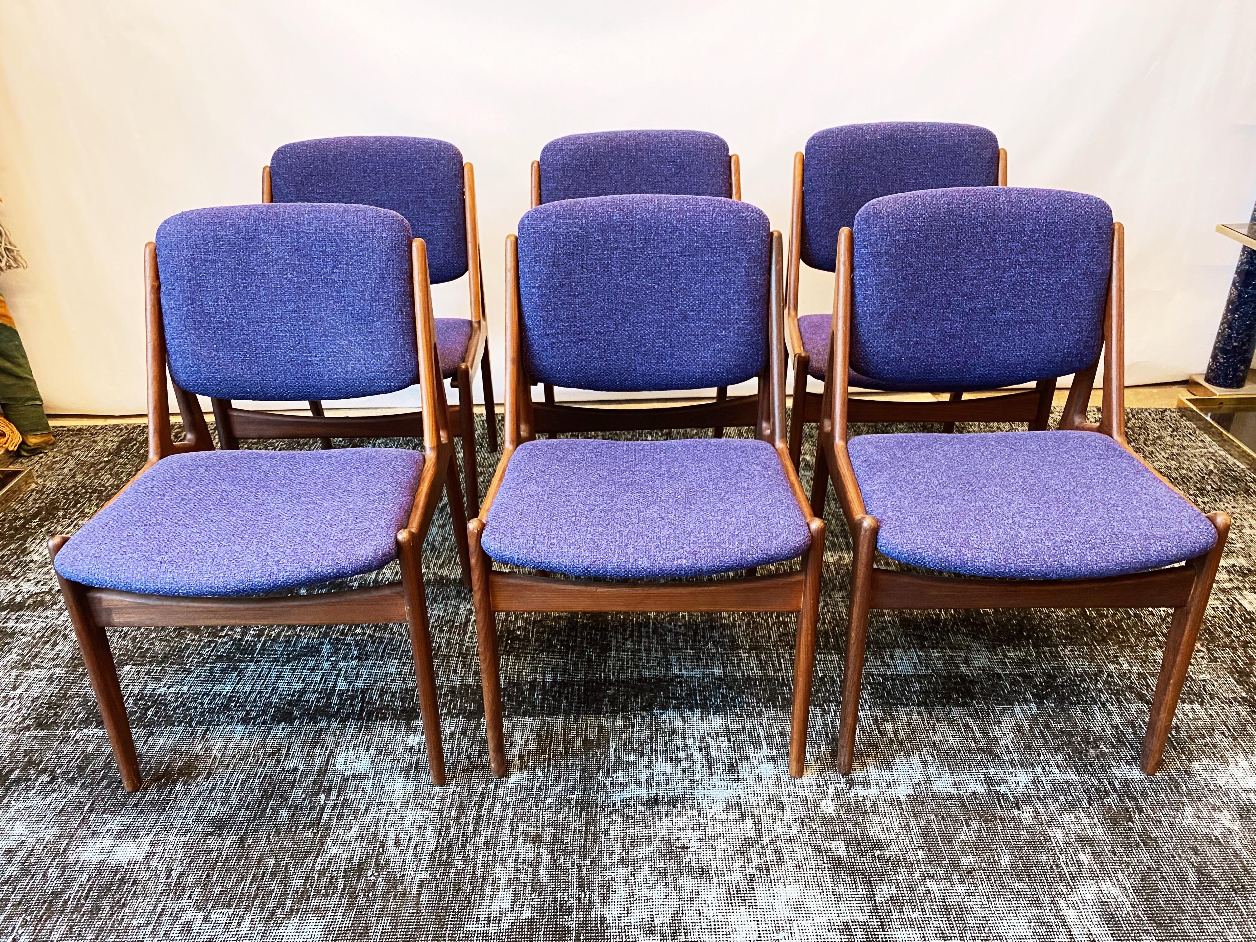 Vintage Set of Six Danish Modern Dining Chairs by Arne Vodder, circa 1960s 3