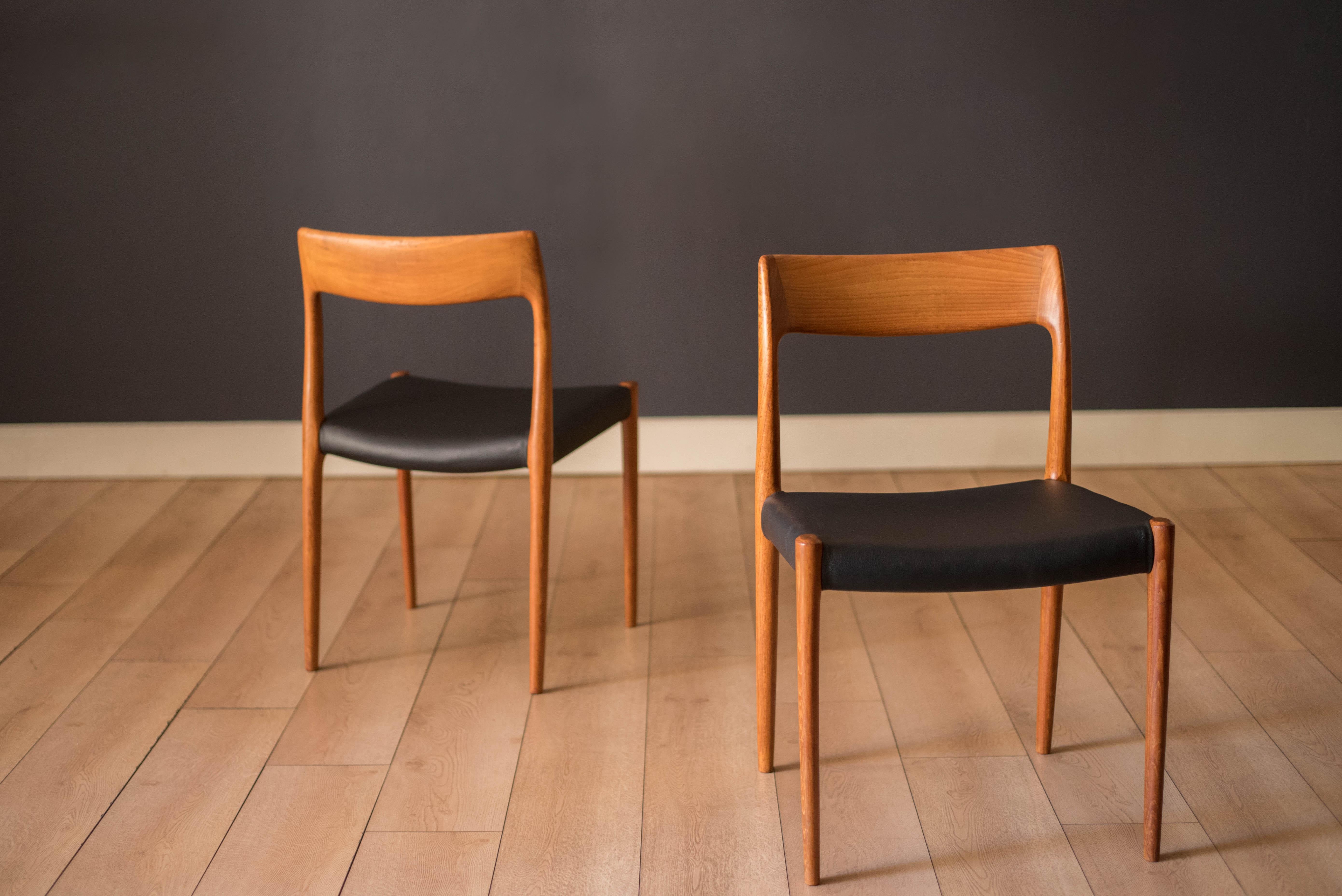 Vintage Set of Six Danish Teak Niels O. Møller Dining Chairs 77 In Good Condition In San Jose, CA