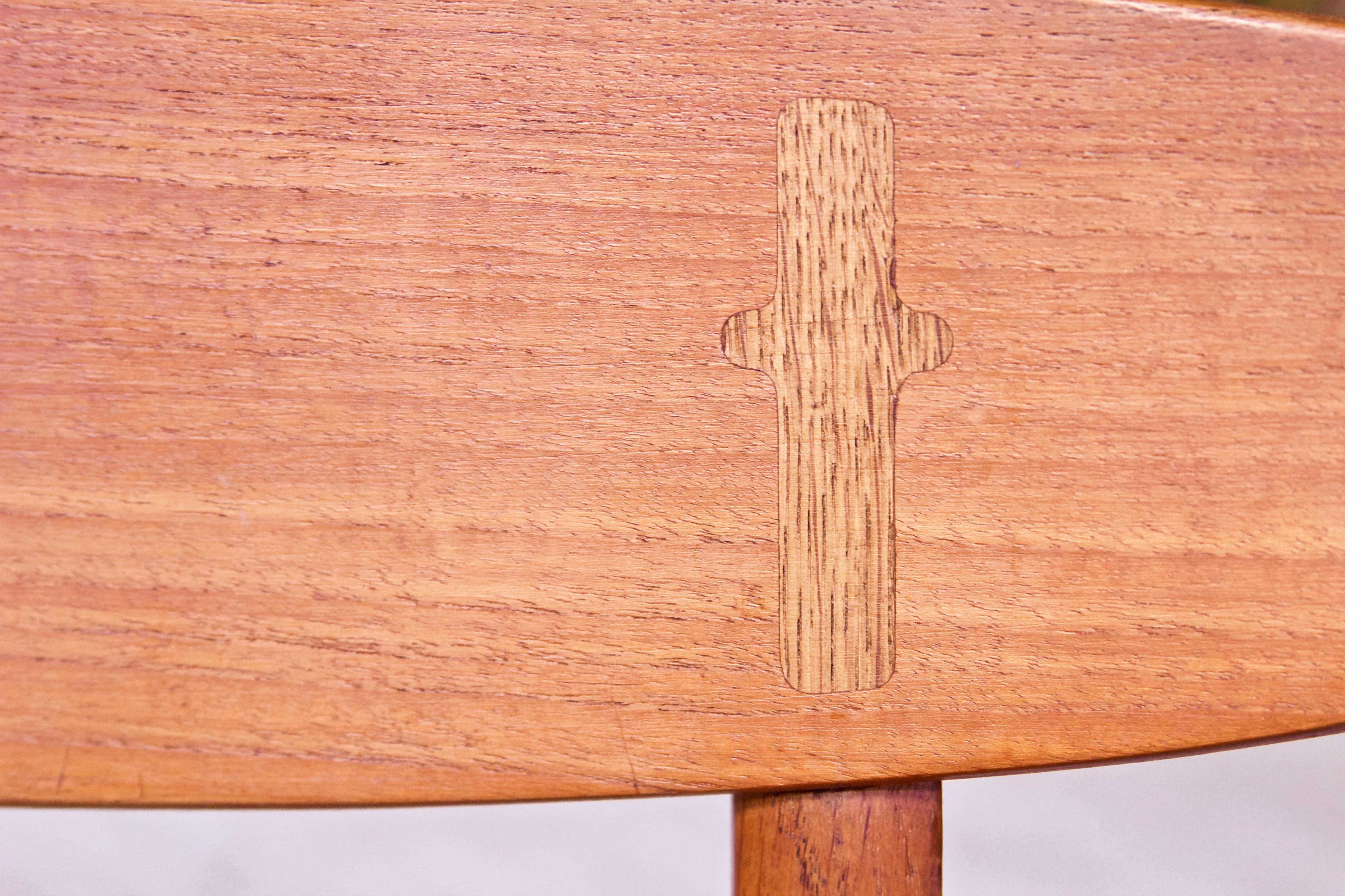 Mid-20th Century Vintage Set of Six Hans Wegner CH-30 Dining Chairs in Oak and Vinyl, 1952