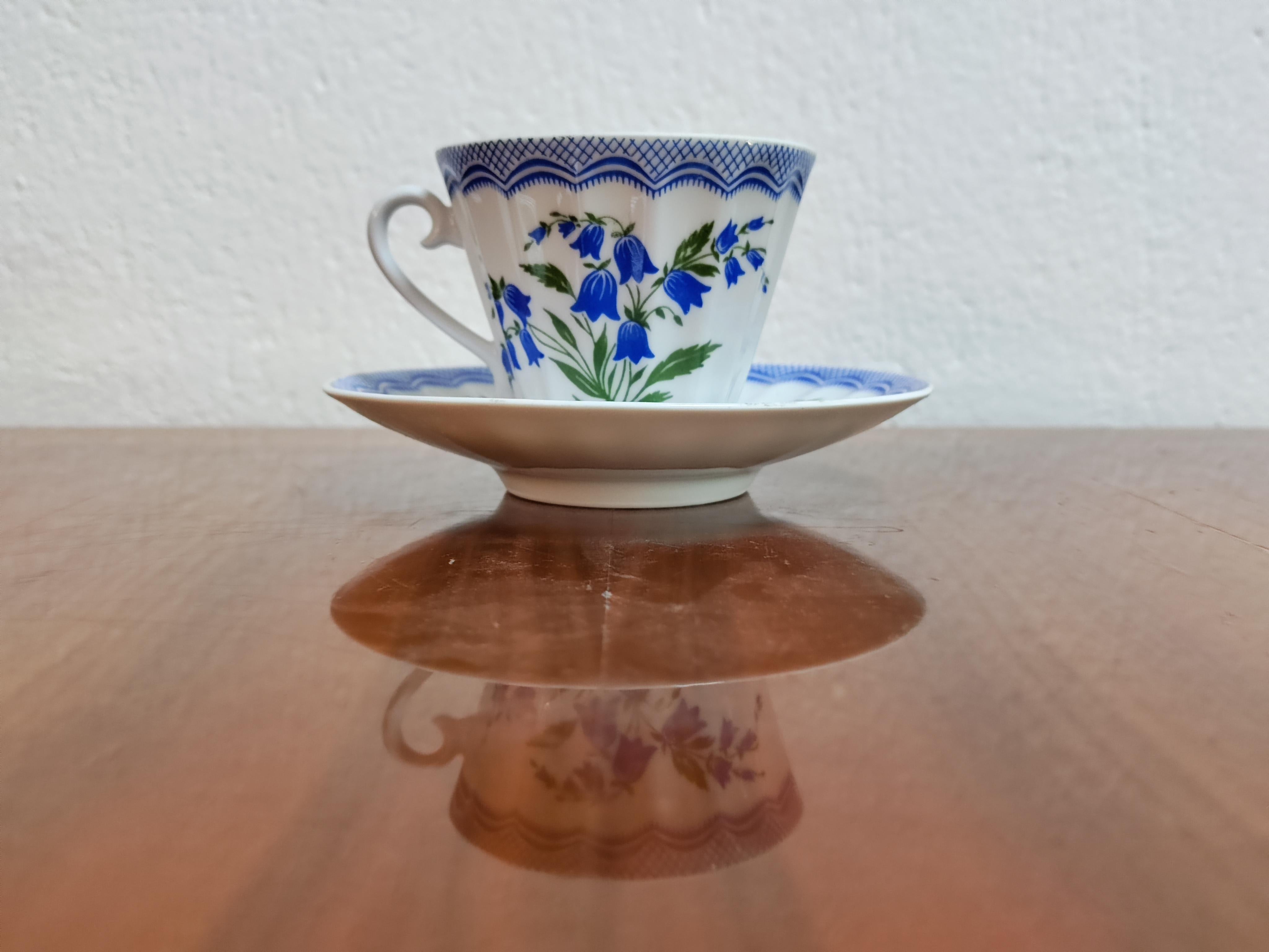 Mid-Century Modern Vintage Set of Six Imperial Lomonosov Porcelain Tea Set Cups, Russia 1960s For Sale