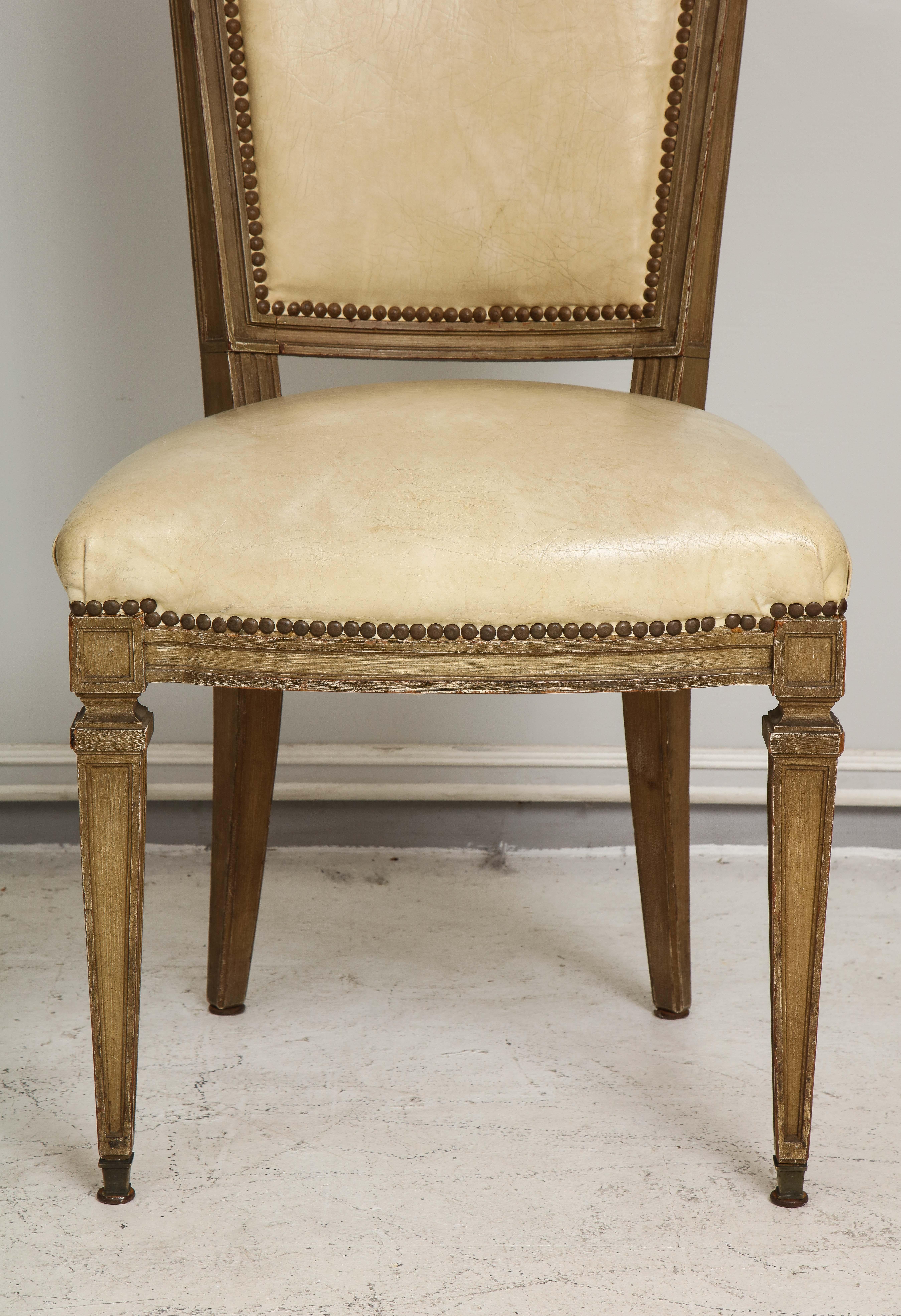 Vintage Set of Six Louis XVI Style Painted Dining Room Chairs In Good Condition For Sale In New York, NY