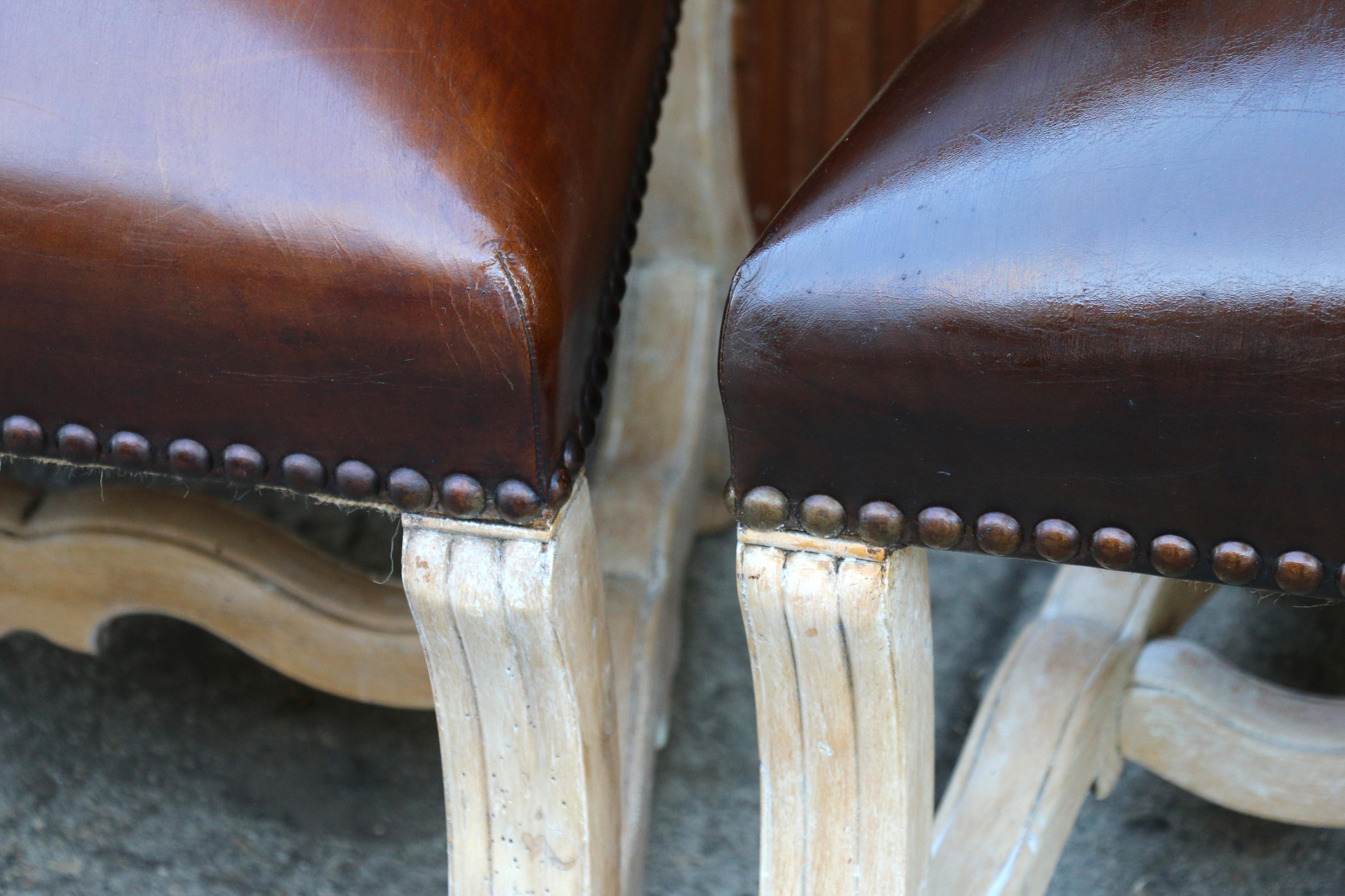 Vintage Set of Ten Brown Leather High Backs Dining Chairs For Sale 5