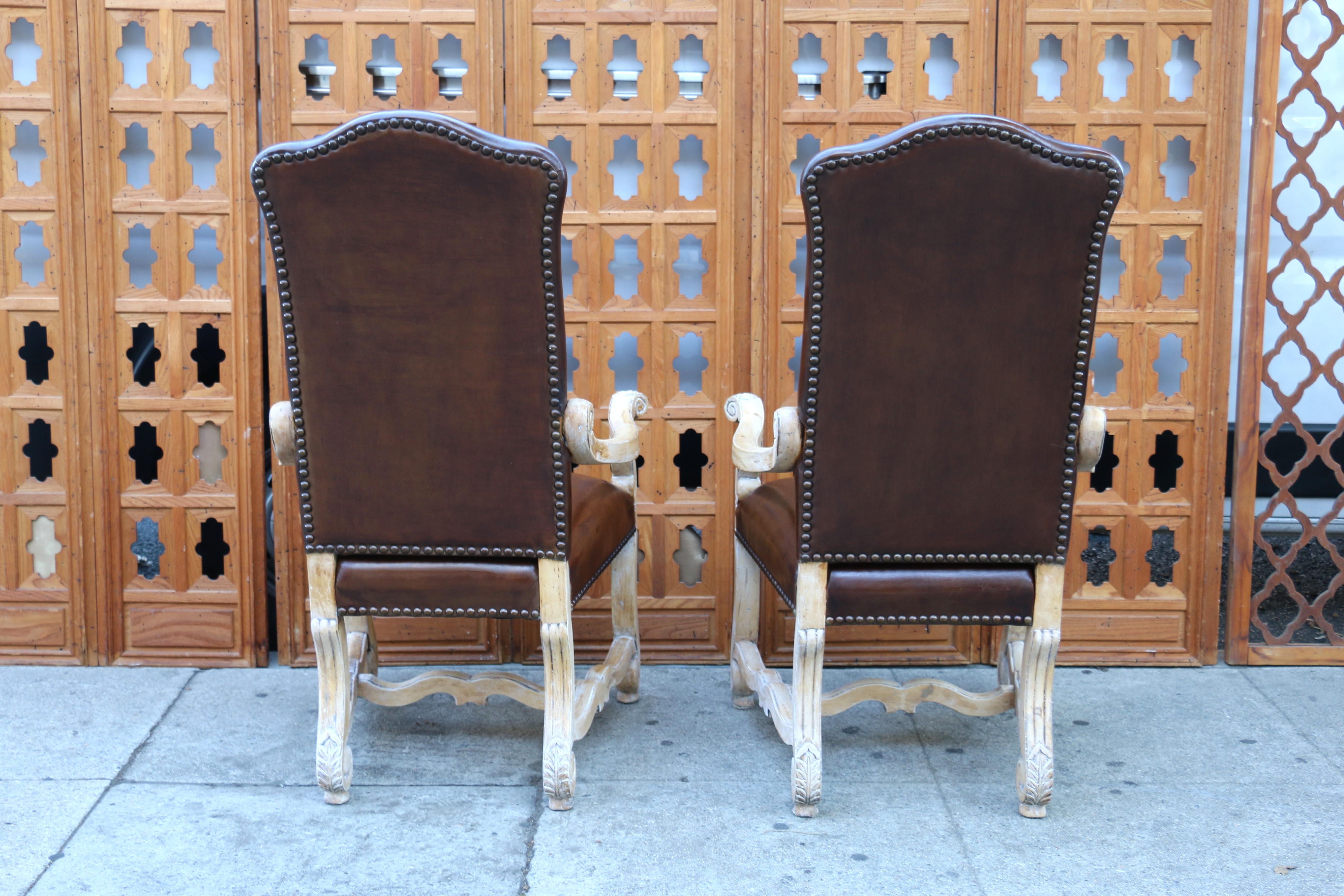 Vintage Set of Ten Brown Leather High Backs Dining Chairs For Sale 11