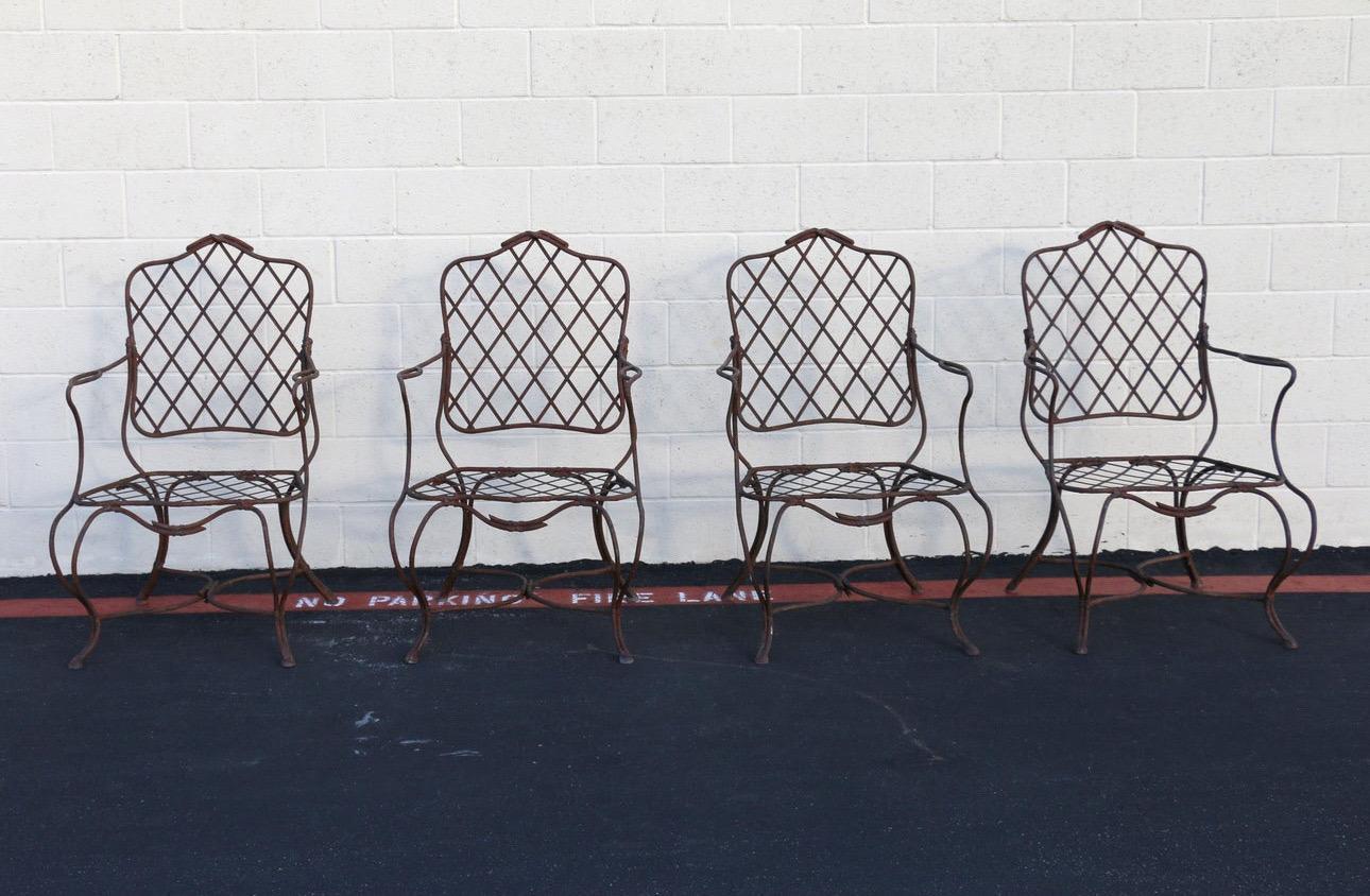 Rustique Vintage Set of Ten Gregorius Pineo Twig Iron Outdoor Dining Armchairs (Ensemble de dix fauteuils de salle à manger d'extérieur en fer) en vente