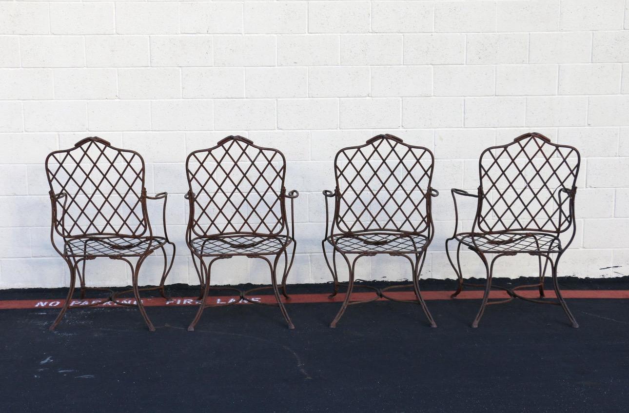 Américain Vintage Set of Ten Gregorius Pineo Twig Iron Outdoor Dining Armchairs (Ensemble de dix fauteuils de salle à manger d'extérieur en fer) en vente