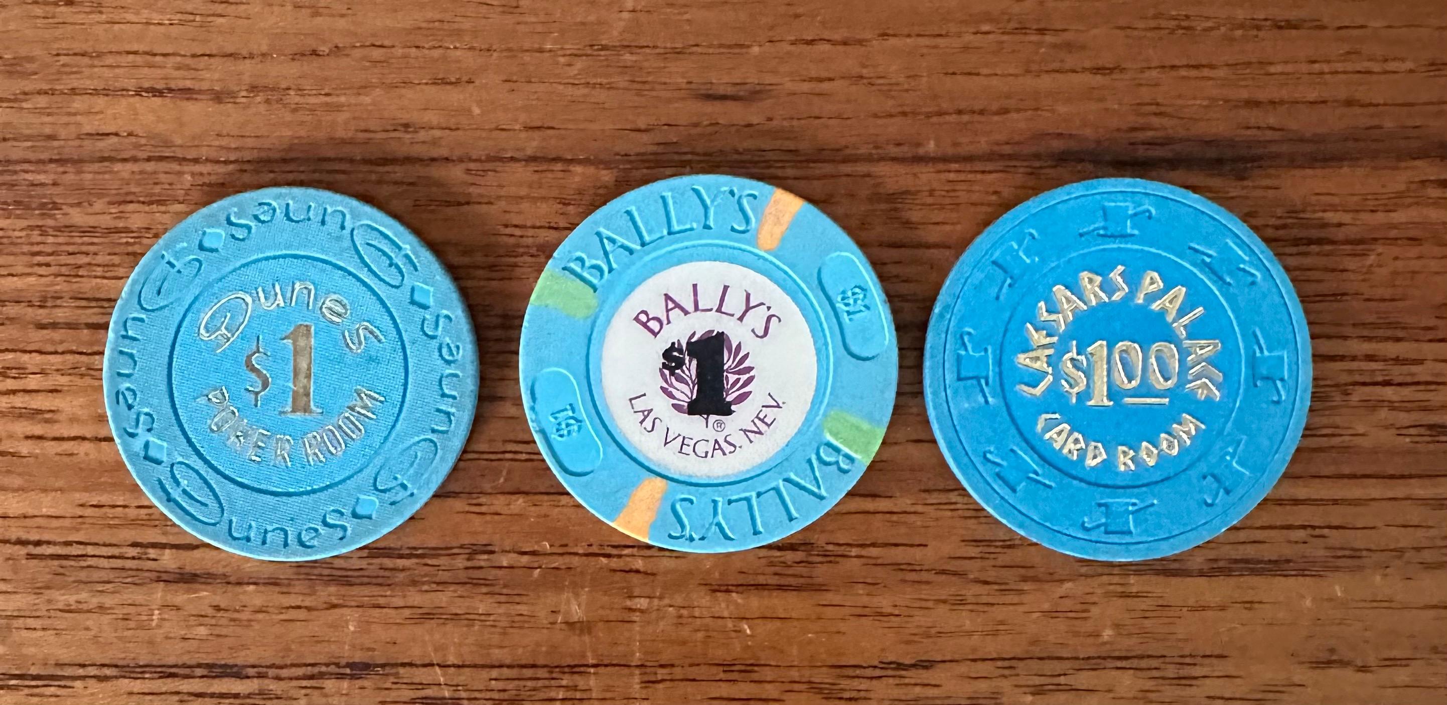20th Century Vintage Set of Thirteen Las Vegas $1 Poker Chips For Sale
