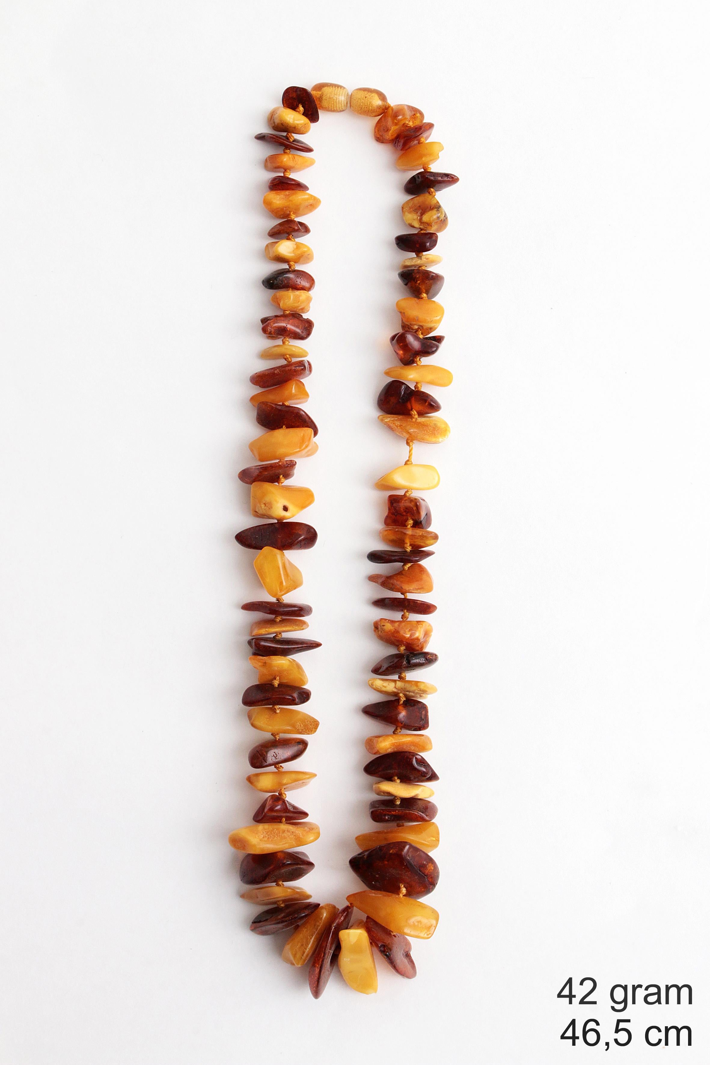 Vintage Set of Three Amber Necklaces, 1960s For Sale 10