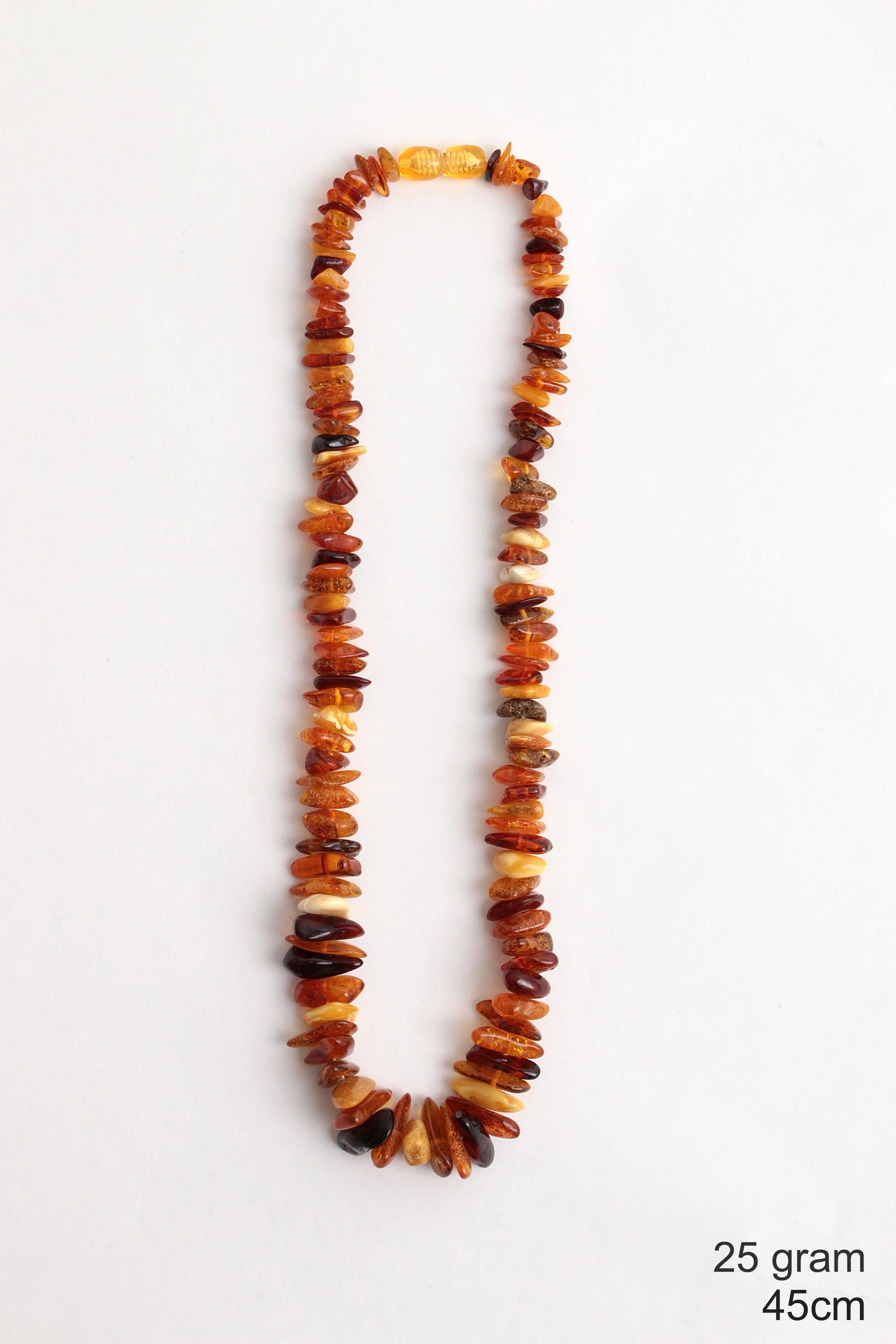 Vintage Set of Three Amber Necklaces, 1960s In Good Condition For Sale In Oostrum-Venray, NL
