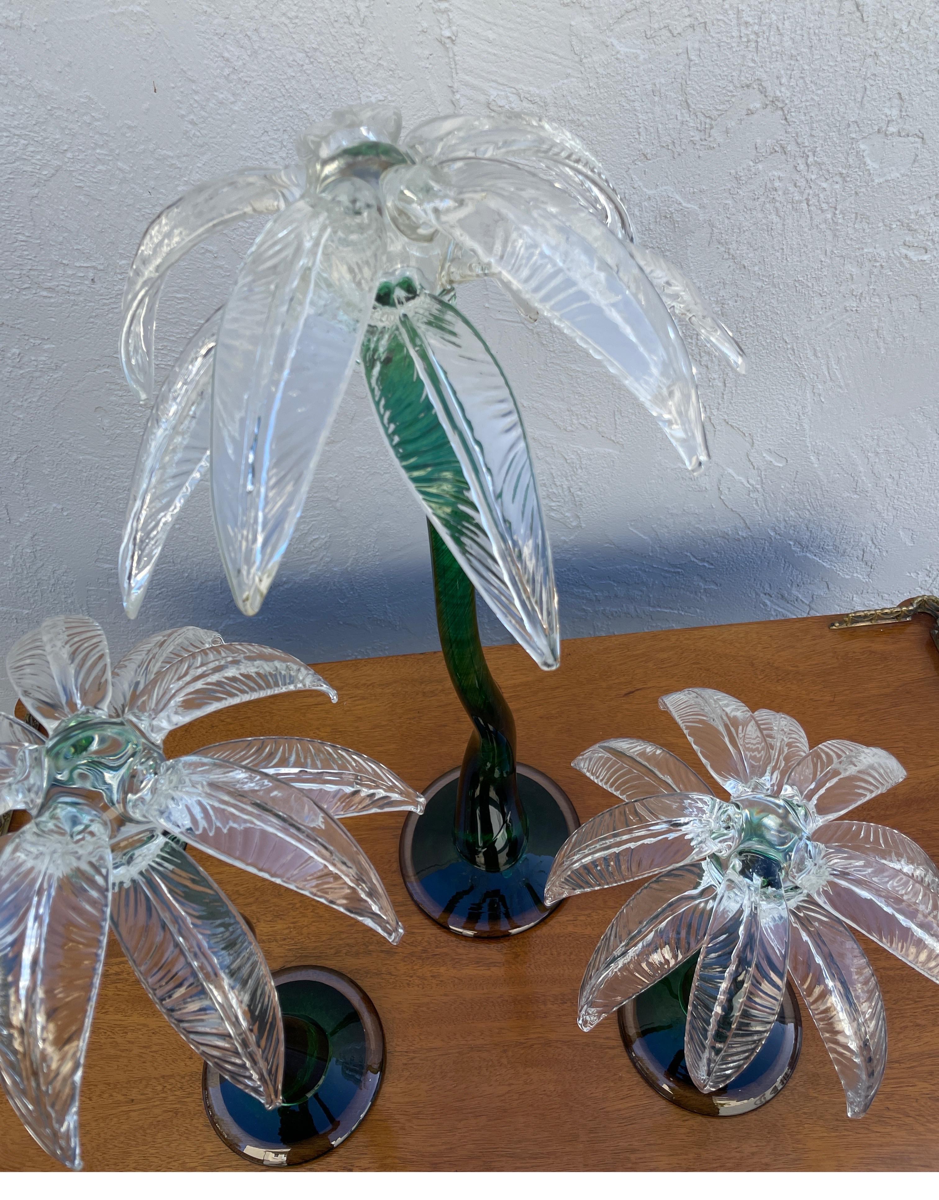 Set aus drei Palmenskulpturen aus Kunstglas im Vintage-Stil (Glaskunst) im Angebot