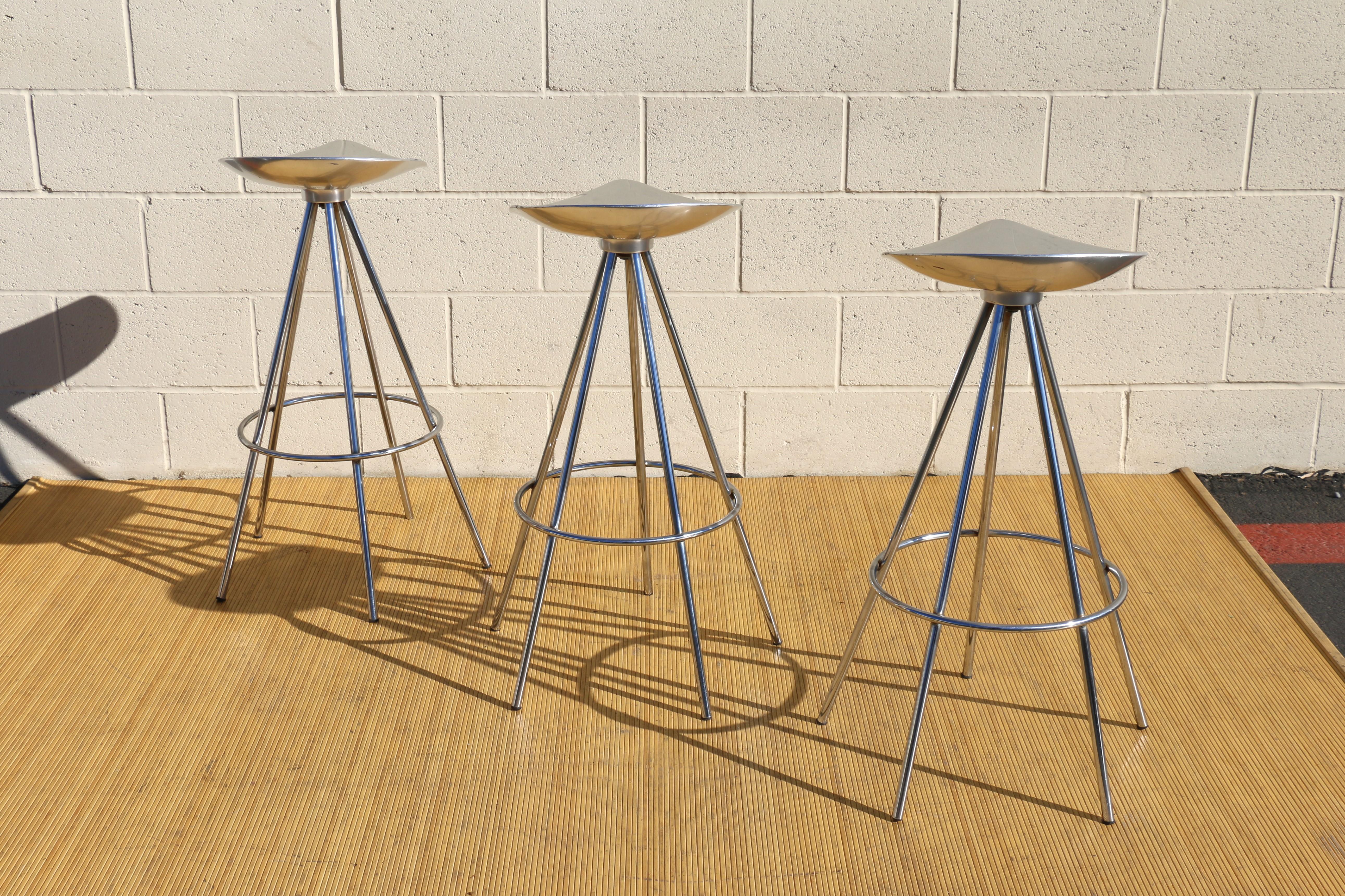 Ensemble vintage de trois tabourets de bar jamaïcains, années 1970 en vente 3
