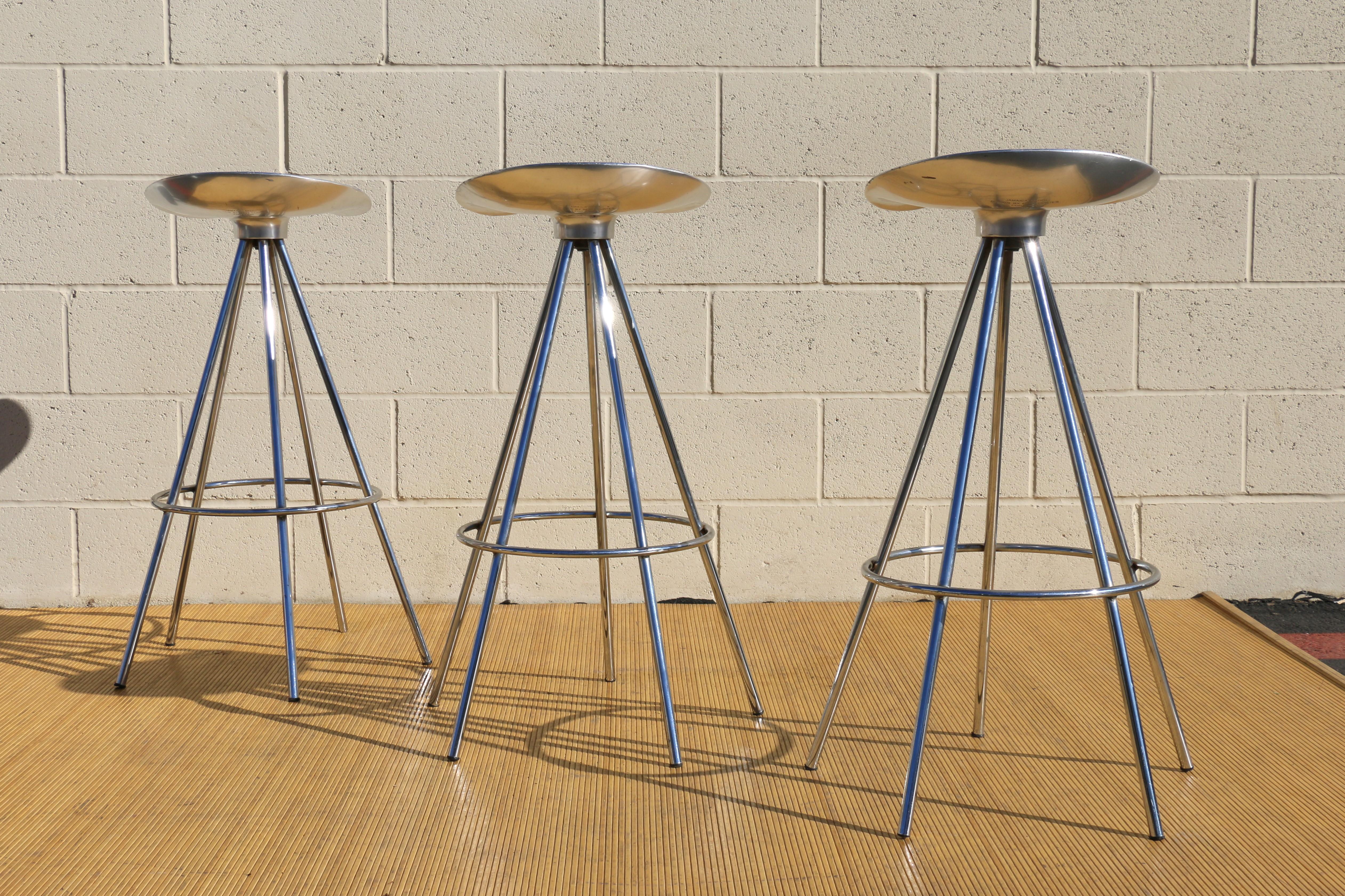 Ensemble vintage de trois tabourets de bar jamaïcains, années 1970 en vente 4
